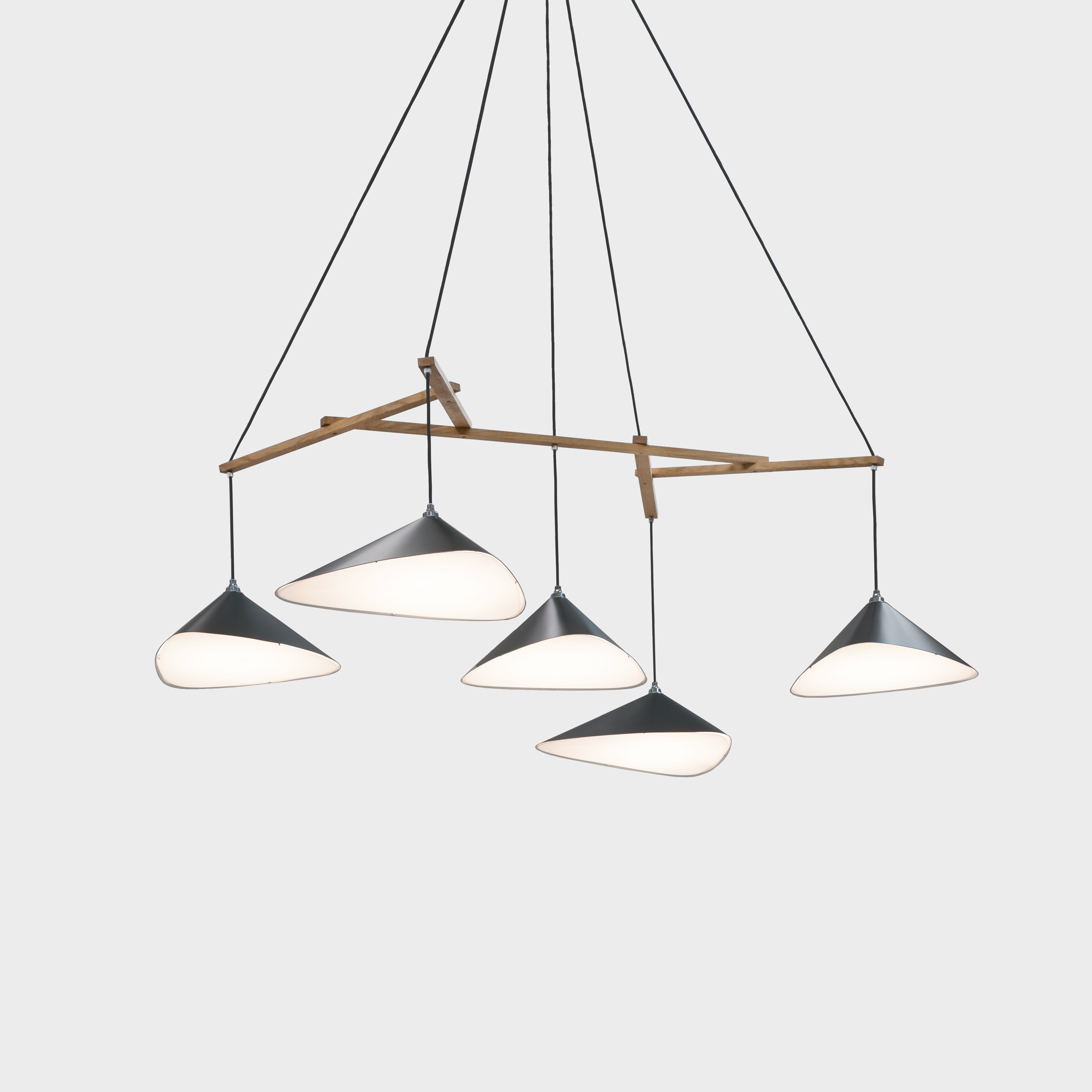 Mostra il prodotto Emily Group of Five semi-matte del produttore Daniel Becker Studio