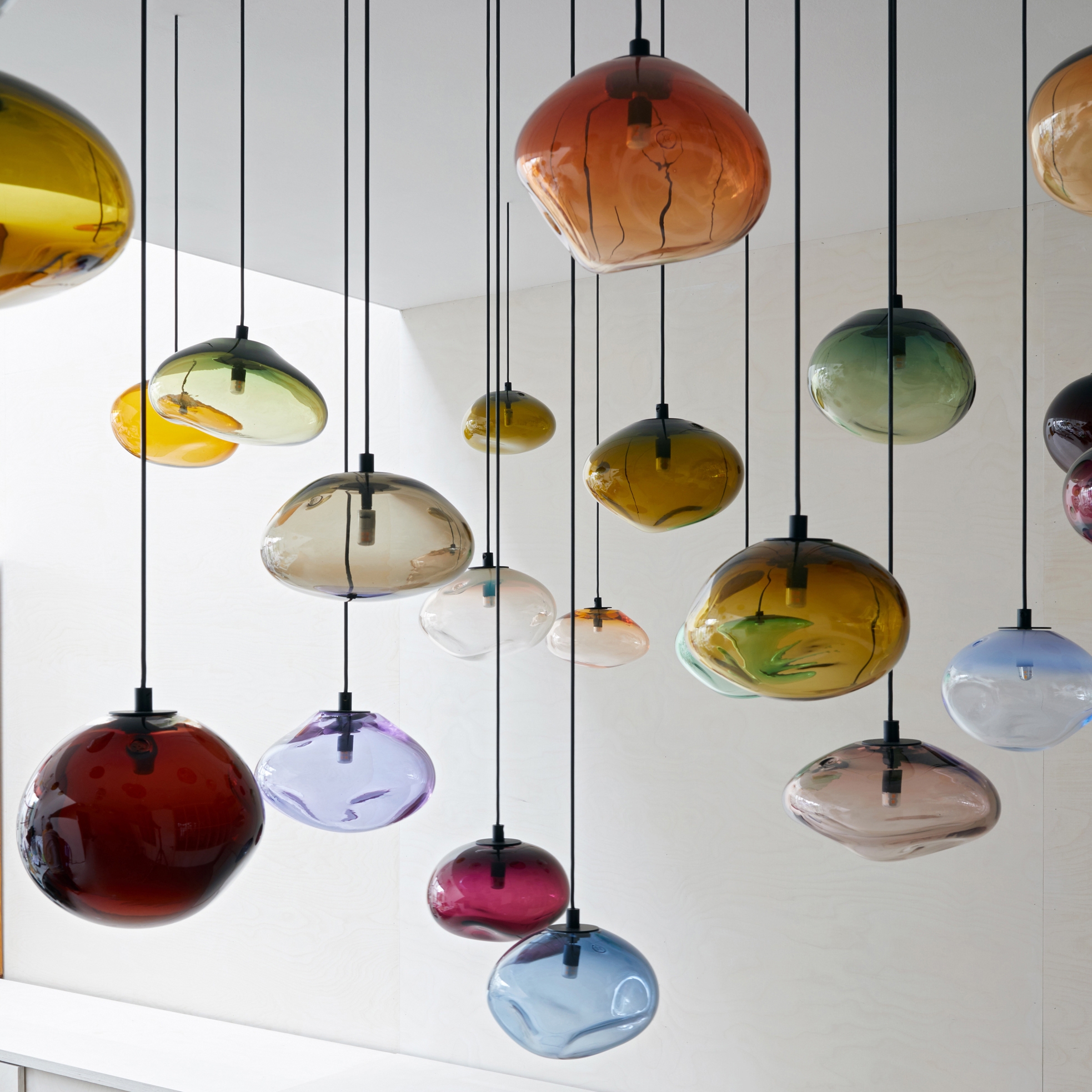 HANGING LAMPS