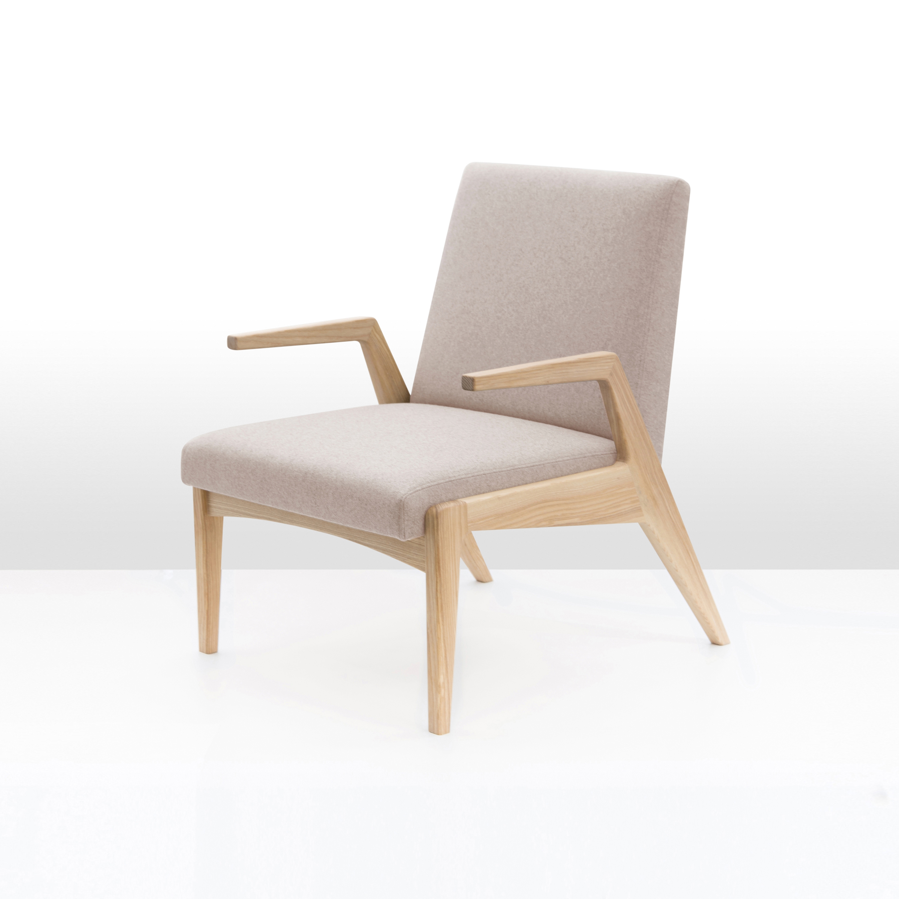 Display product Armchair R-1378 from manufacturer POLITURA