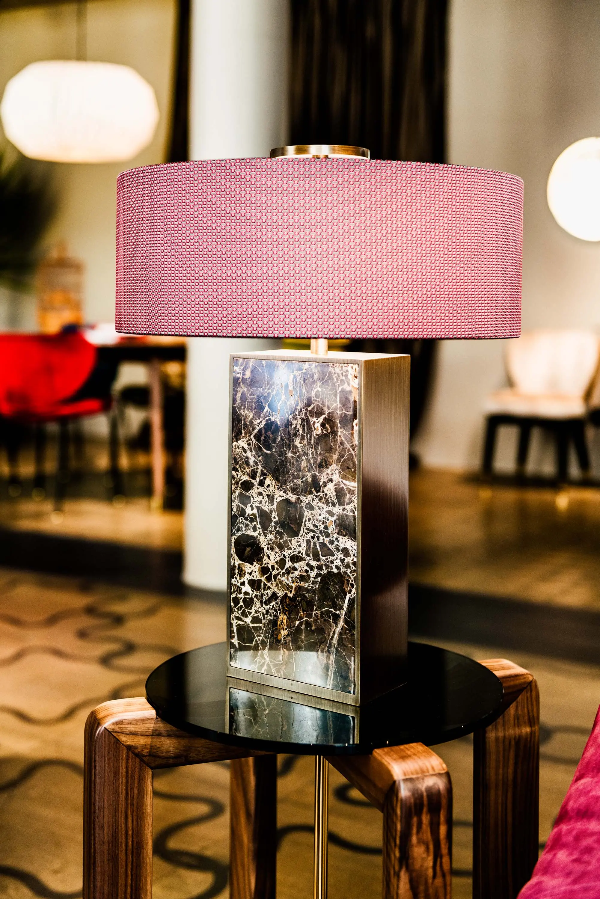black tie - Diva Lamp