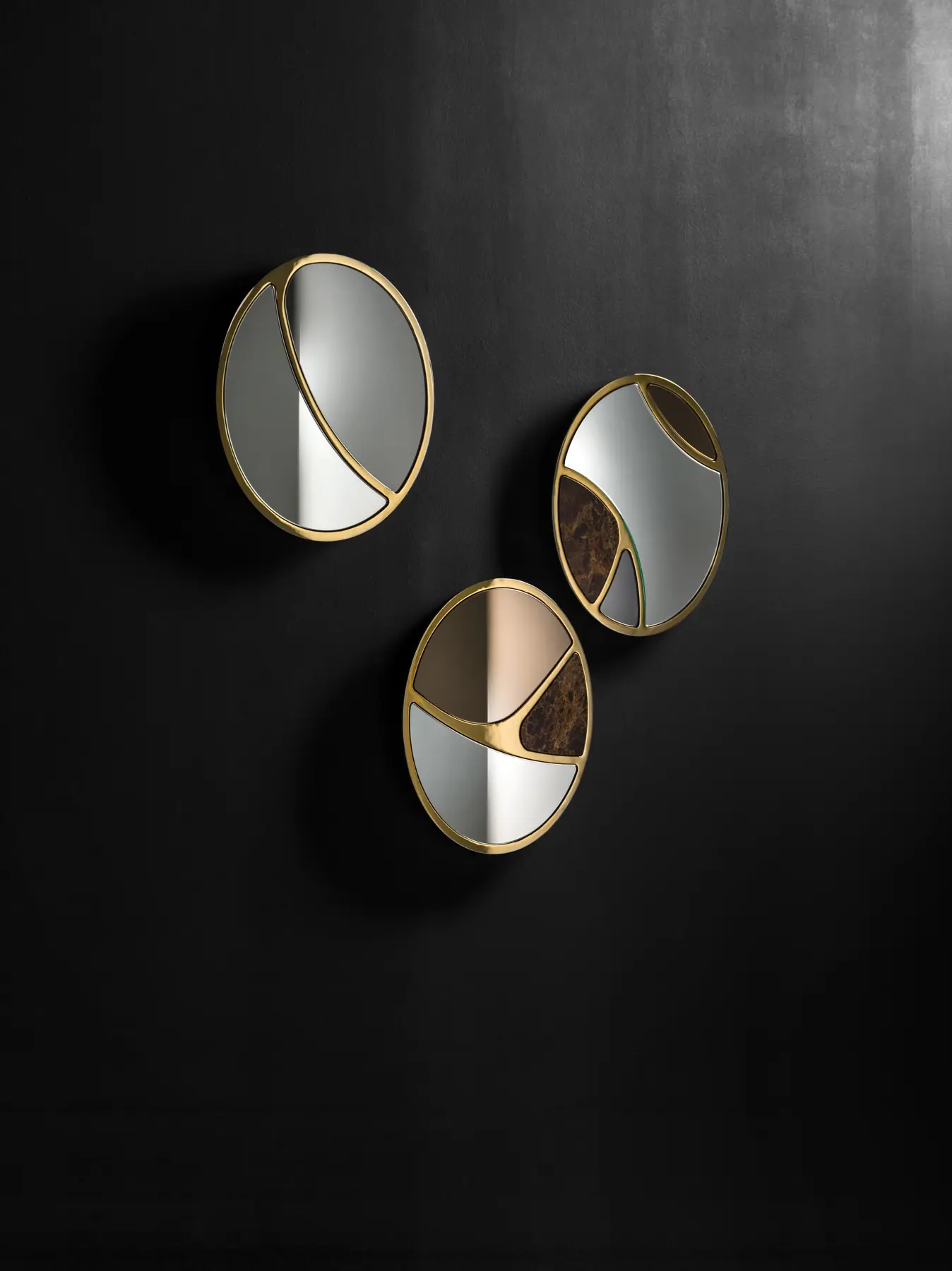 black tie - Delta Mirror