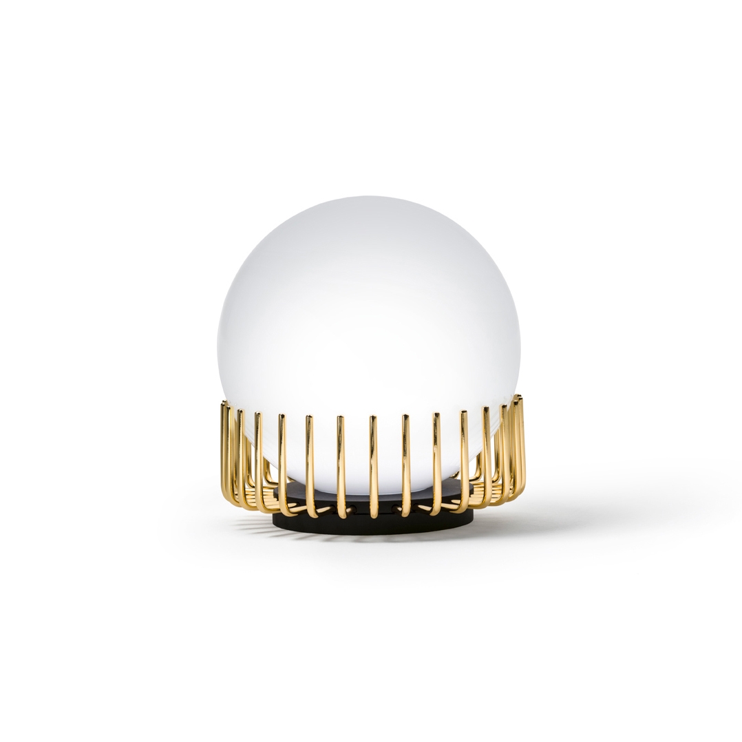 Mostra il prodotto Lucy lampada del produttore black tie