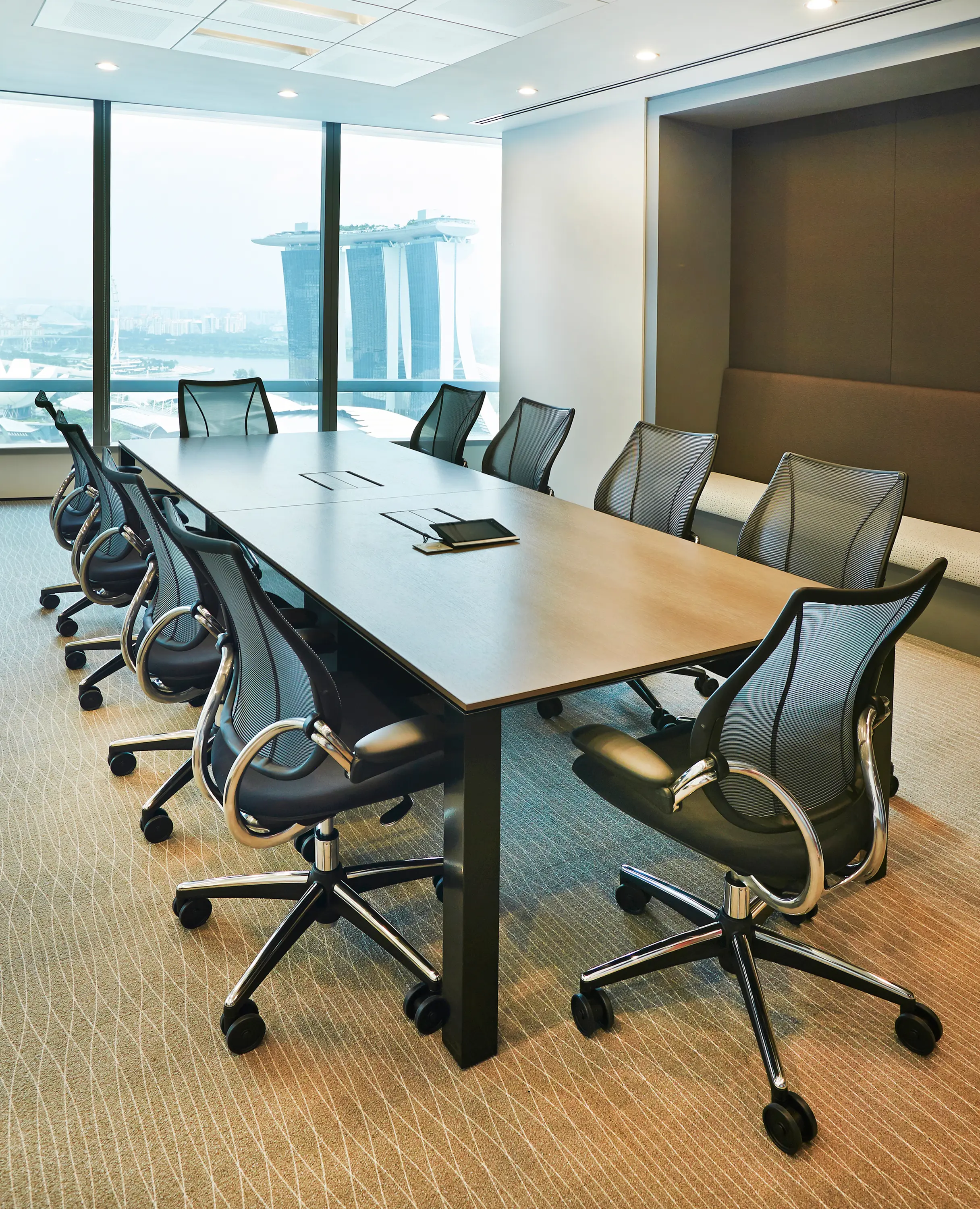 Schiavello International Pty Ltd - Alto Table