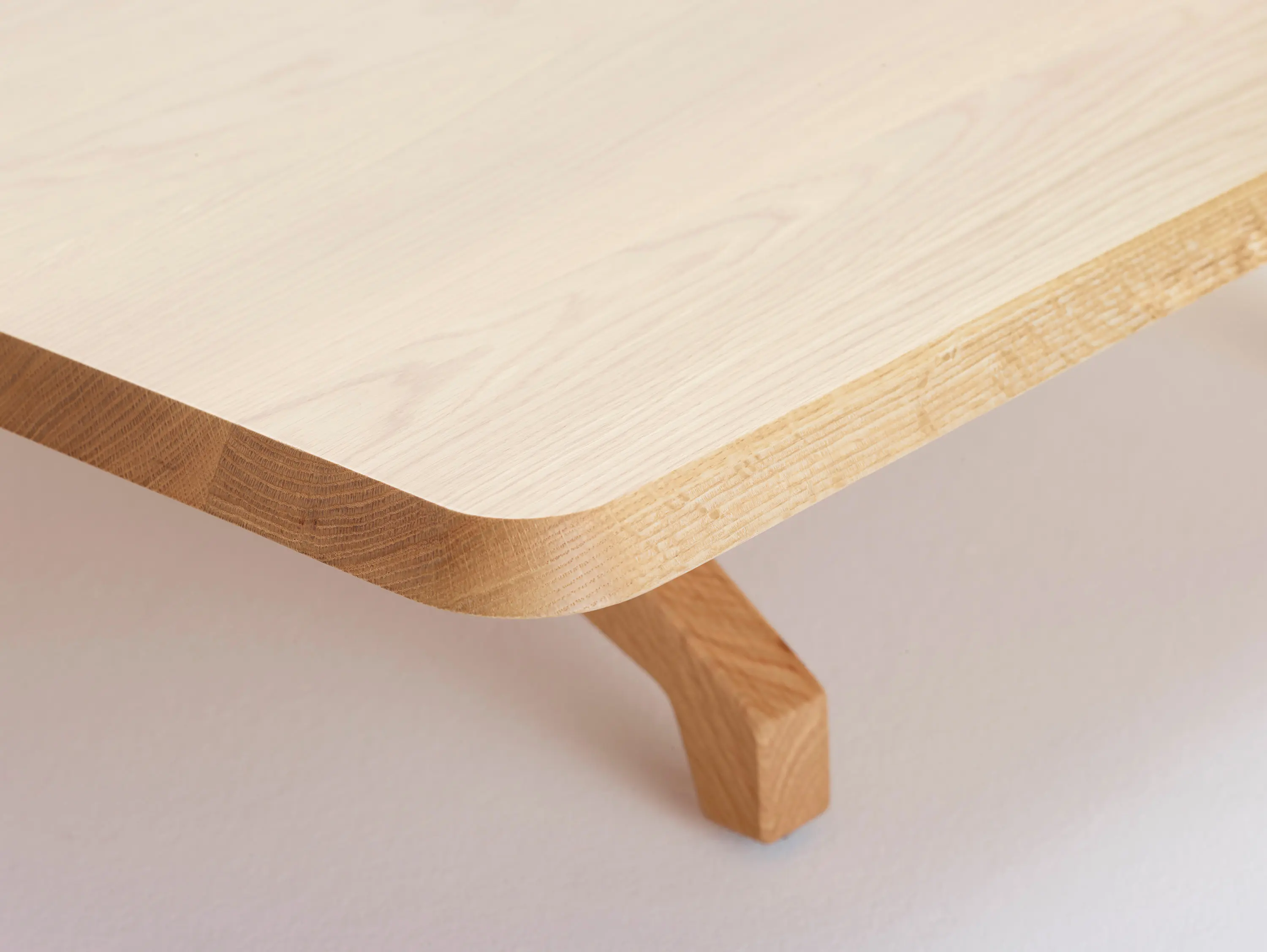 Schiavello International Pty Ltd - Bomba Rectangle Table