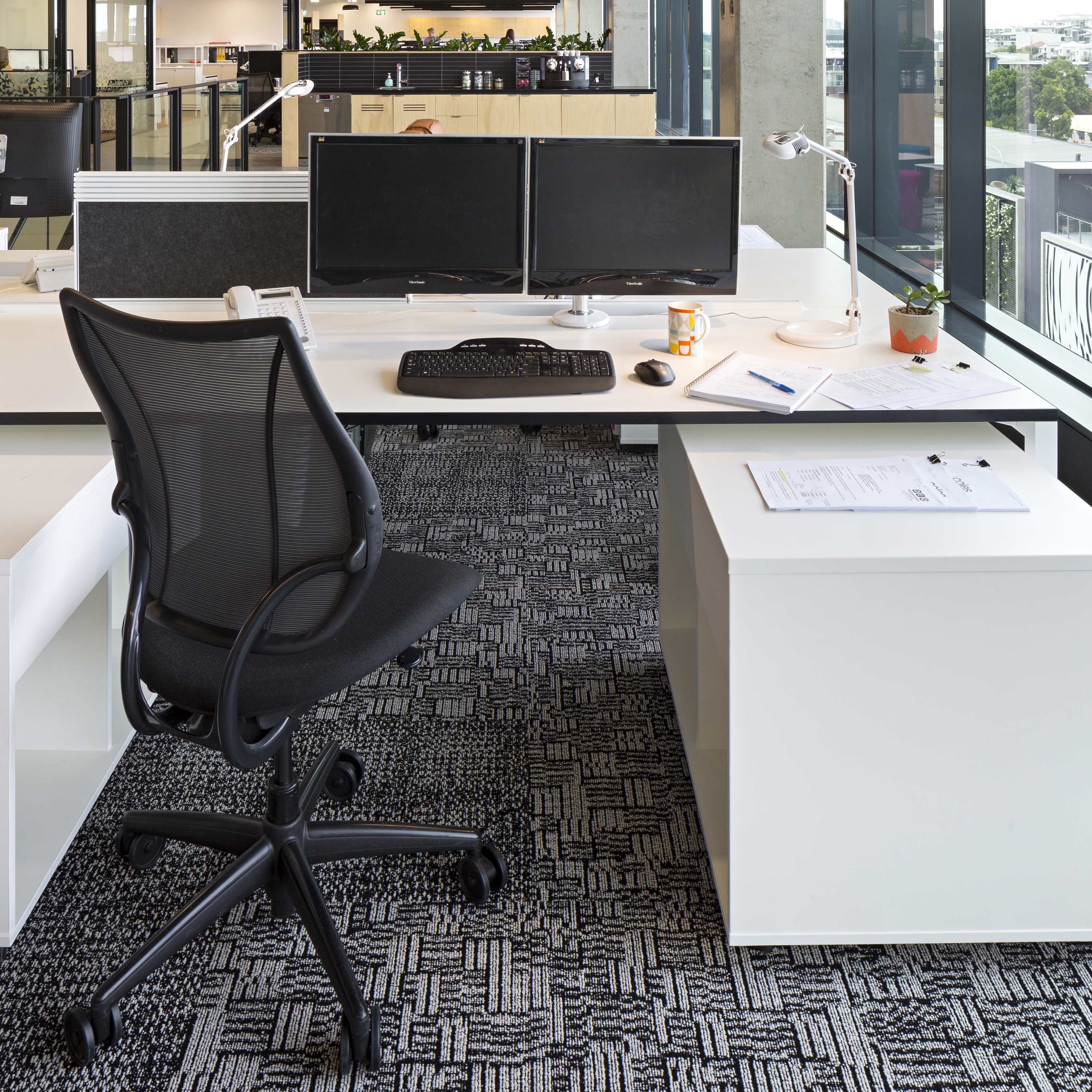 Mostrar el producto One Plane Table del fabricante Schiavello International Pty Ltd