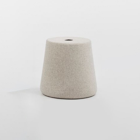 Display product Versi set of pouffes with table from manufacturer Nowy Styl