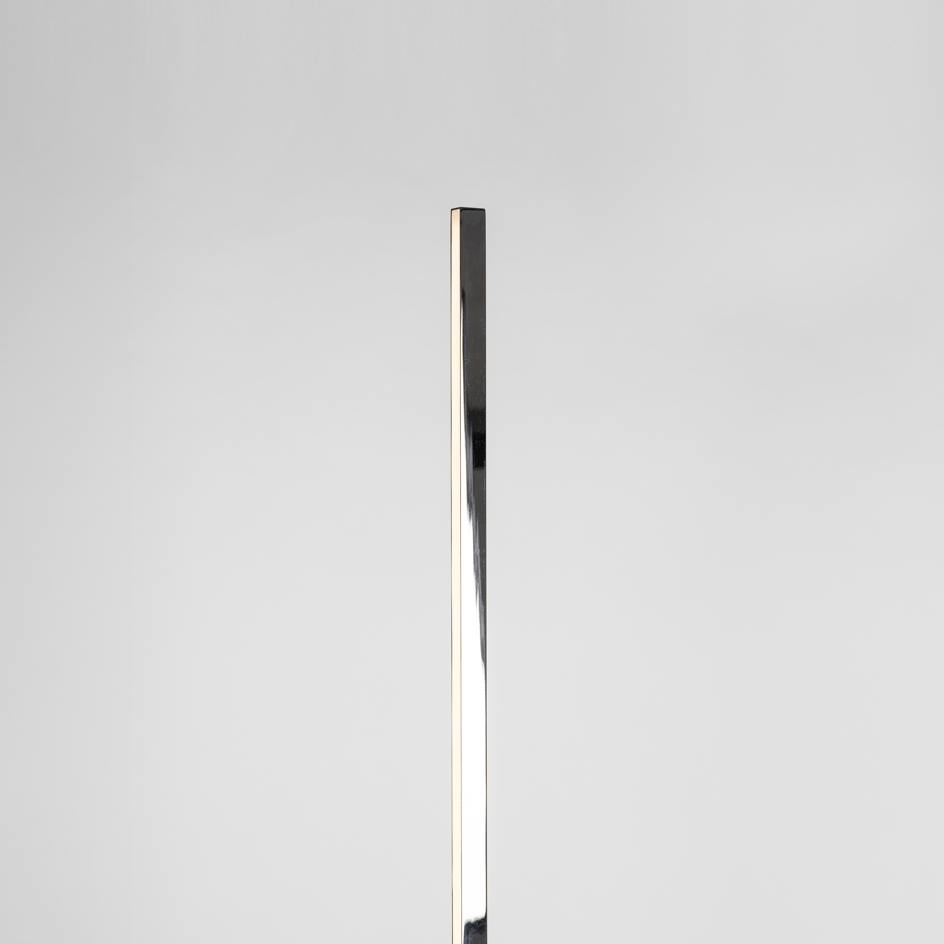 Afficher le produit MIRROR LINEAIR du fabricant PVD Concept