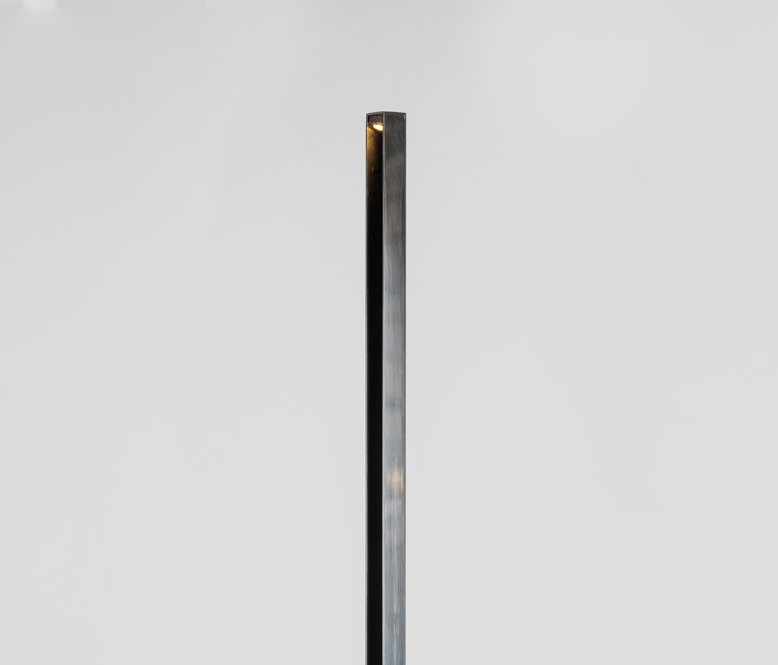 Mostra il prodotto MIRROR SPOT del produttore PVD Concept