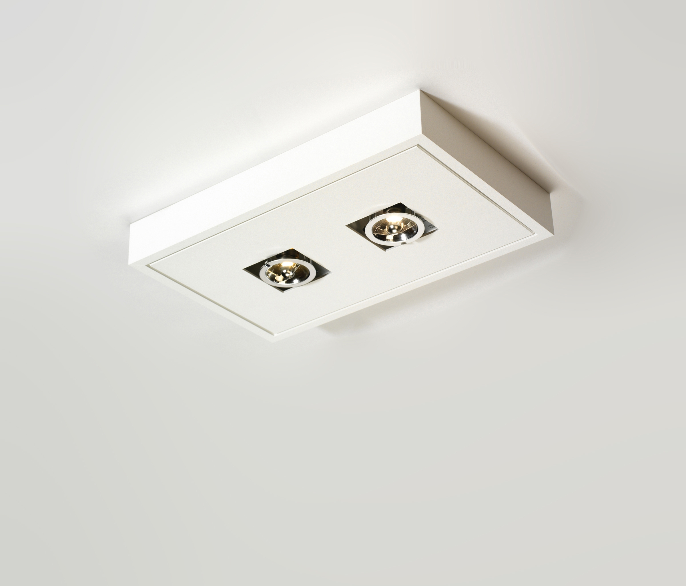 Display product WHITE-LINE DUO AR48 from manufacturer PVD Concept