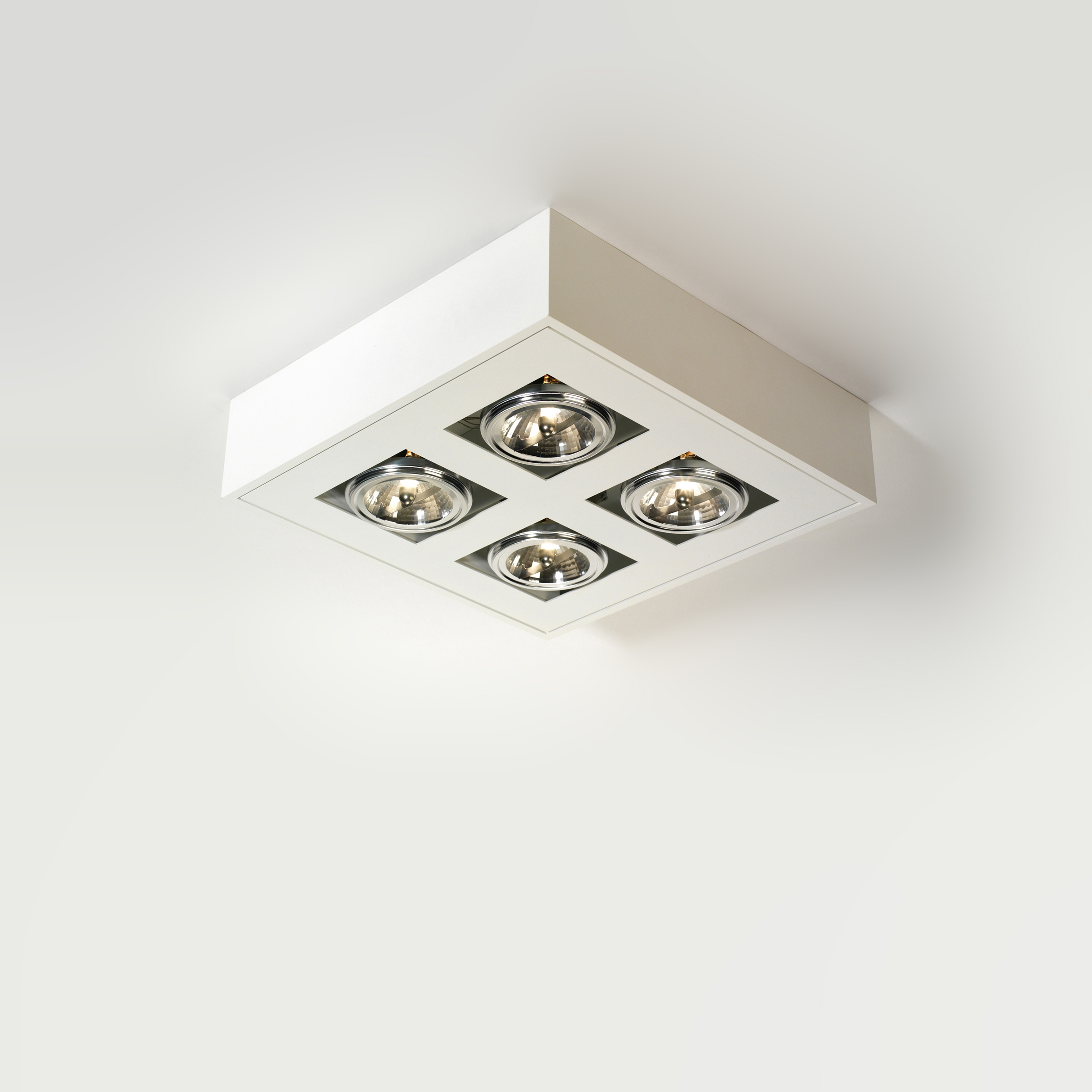 Afficher le produit WHITE LINE AR111 QUADRA du fabricant PVD Concept