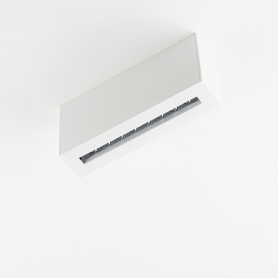 Afficher le produit WHITE LINE SLOT SMALL du fabricant PVD Concept