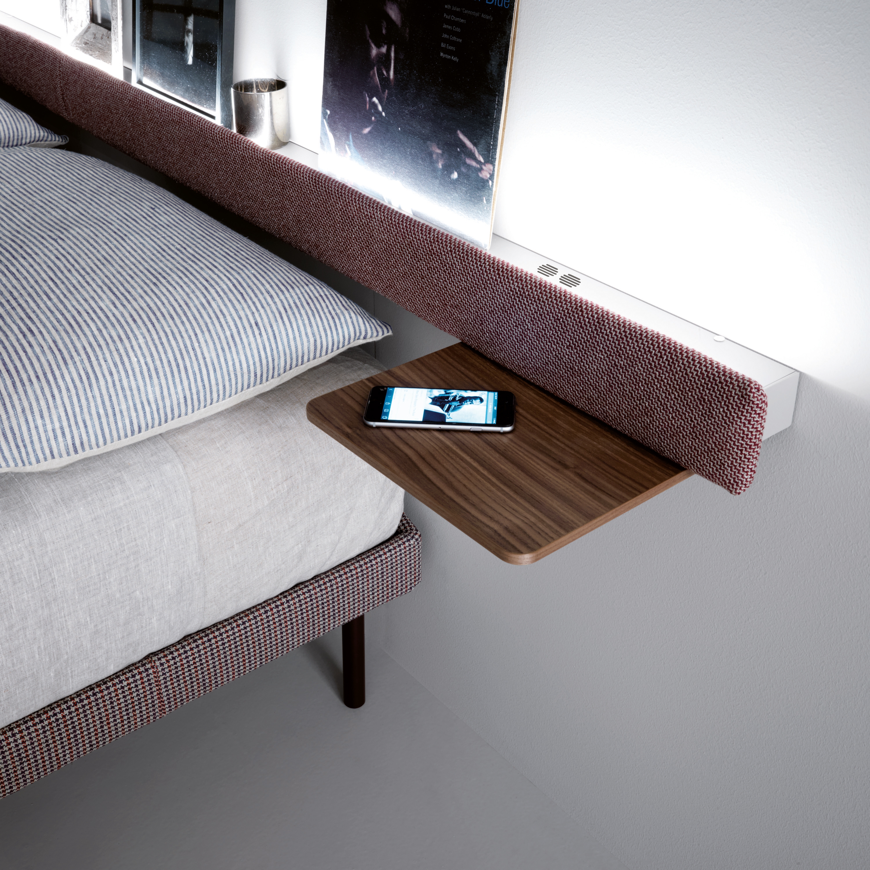 Display product Groove | bed from manufacturer CACCARO
