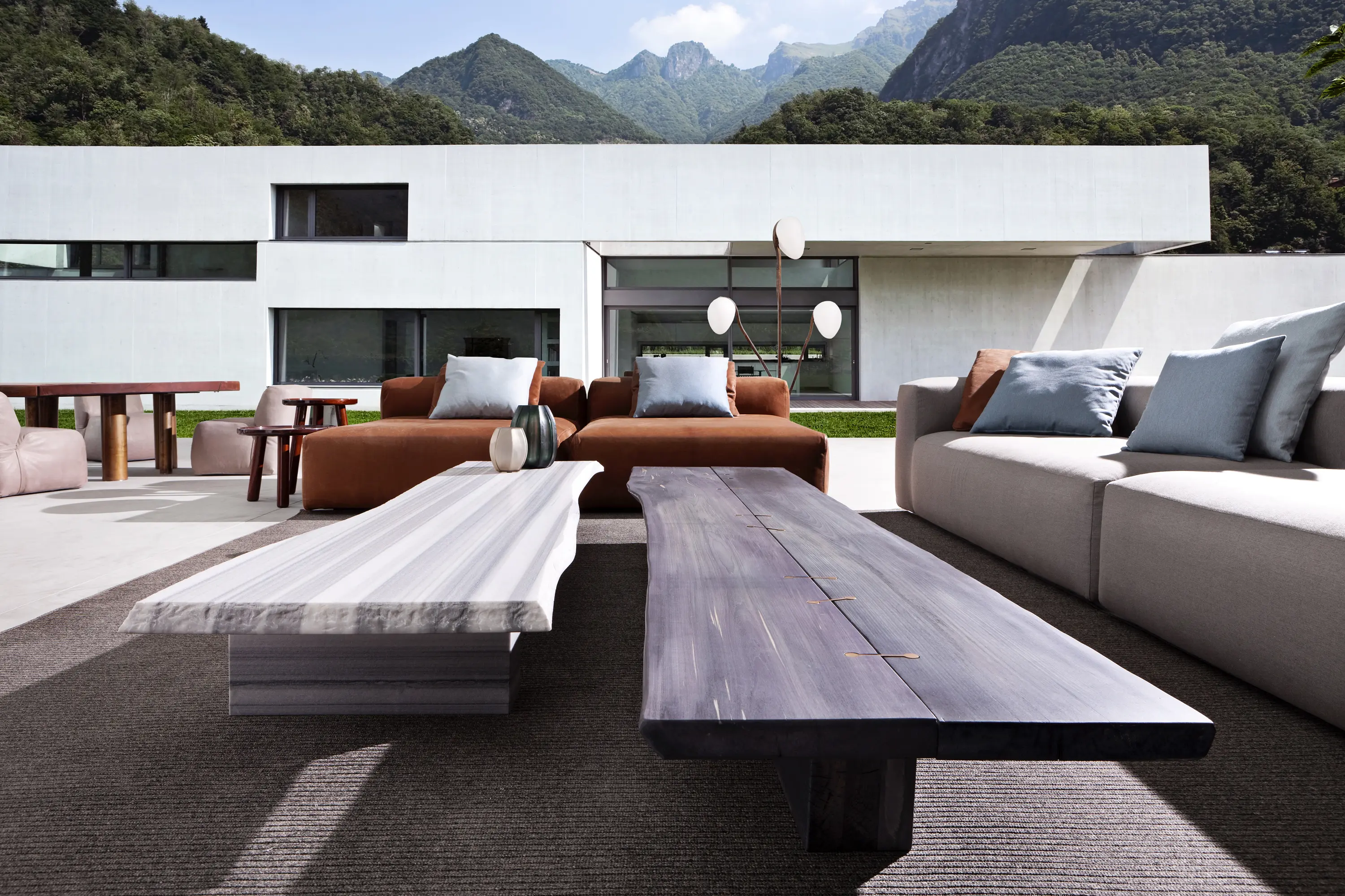 Exteta - 10th Joint Stone Coffee Table