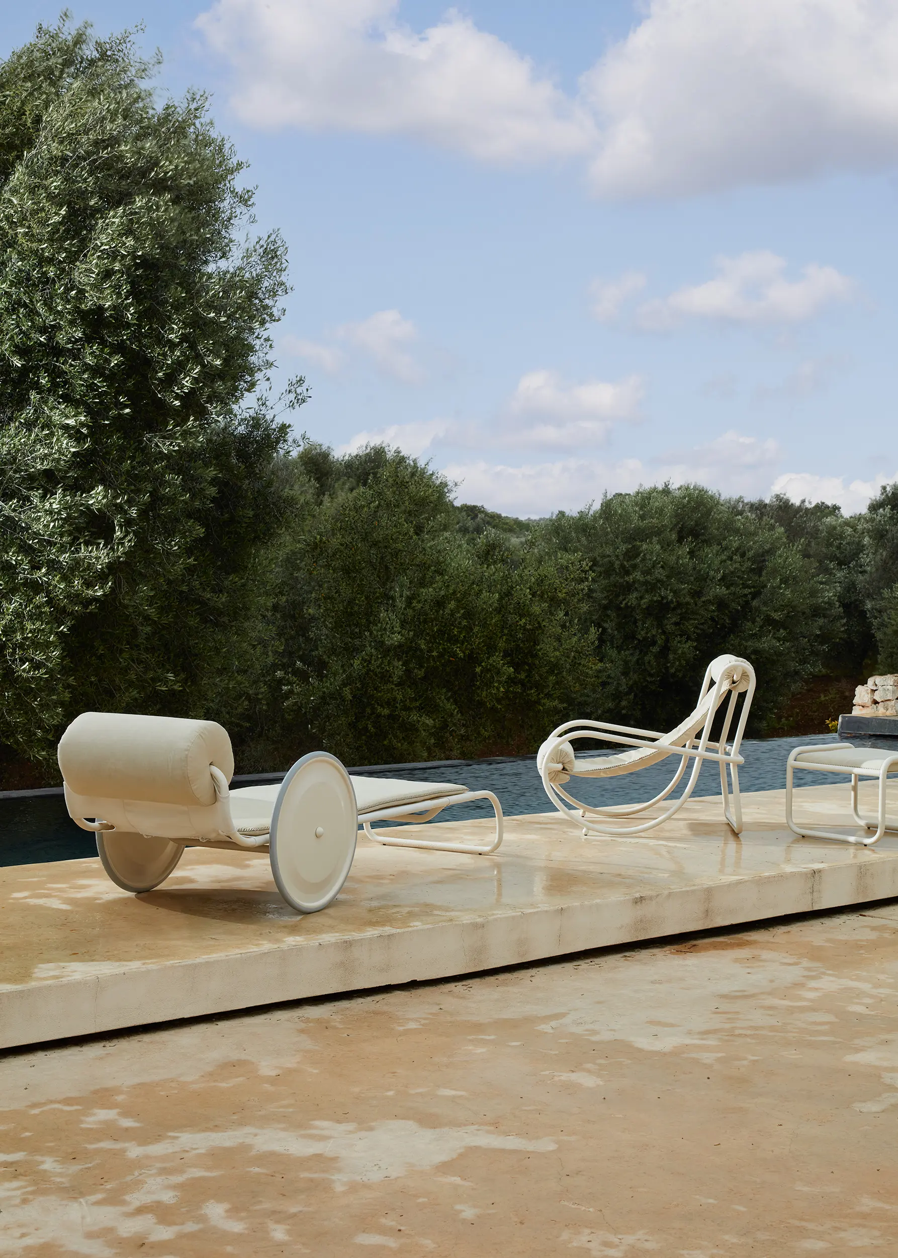 Exteta - Jacquemus + Exteta special re-edition, Locus Solus Pouf
