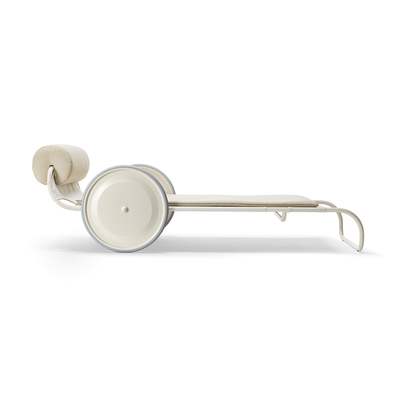 Mostra il prodotto Jacquemus + Exteta special re-edition, Locus Solus Sun Lounger del produttore Exteta