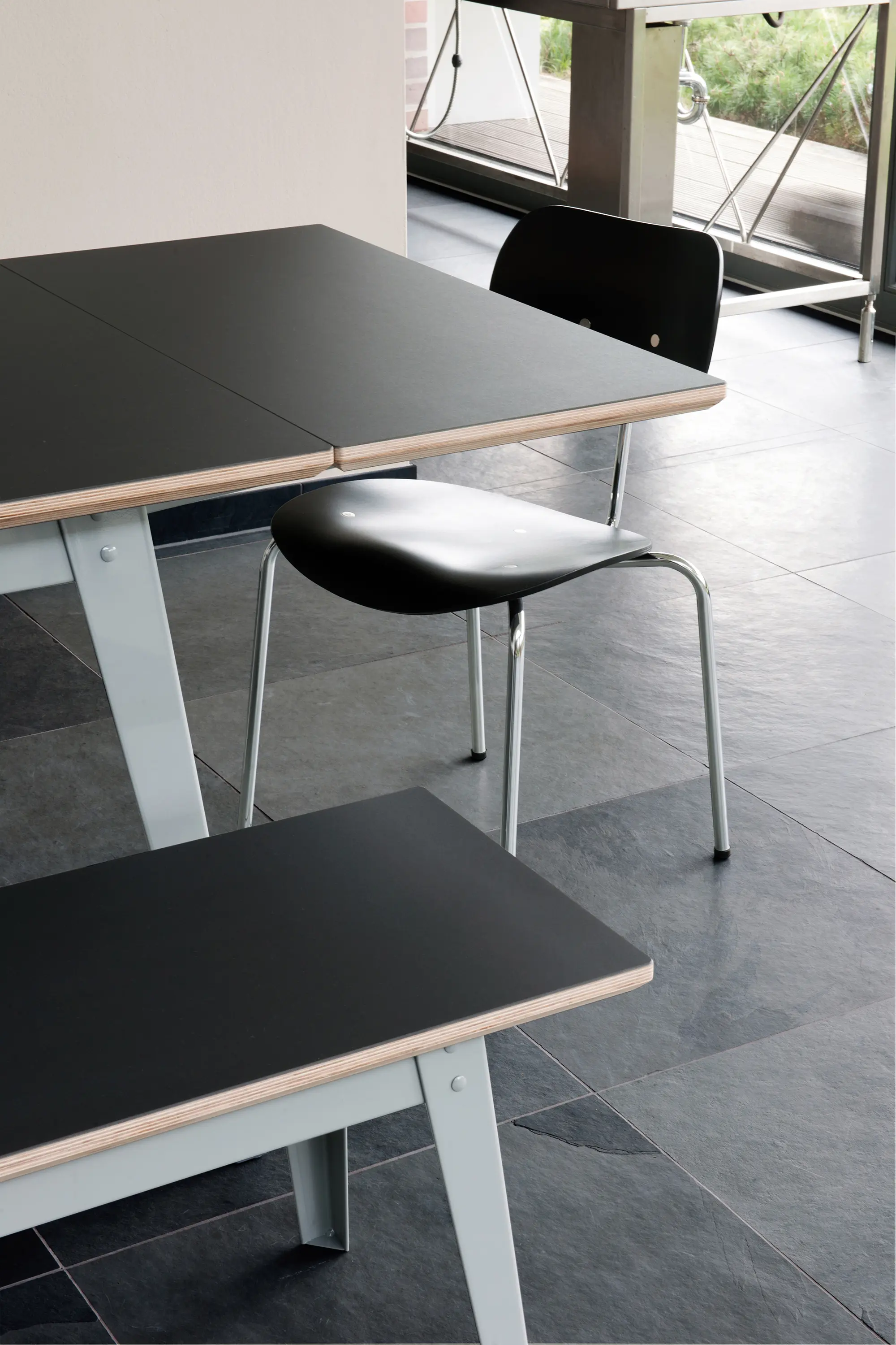 Jan Cray - 6GRAD | table, angular