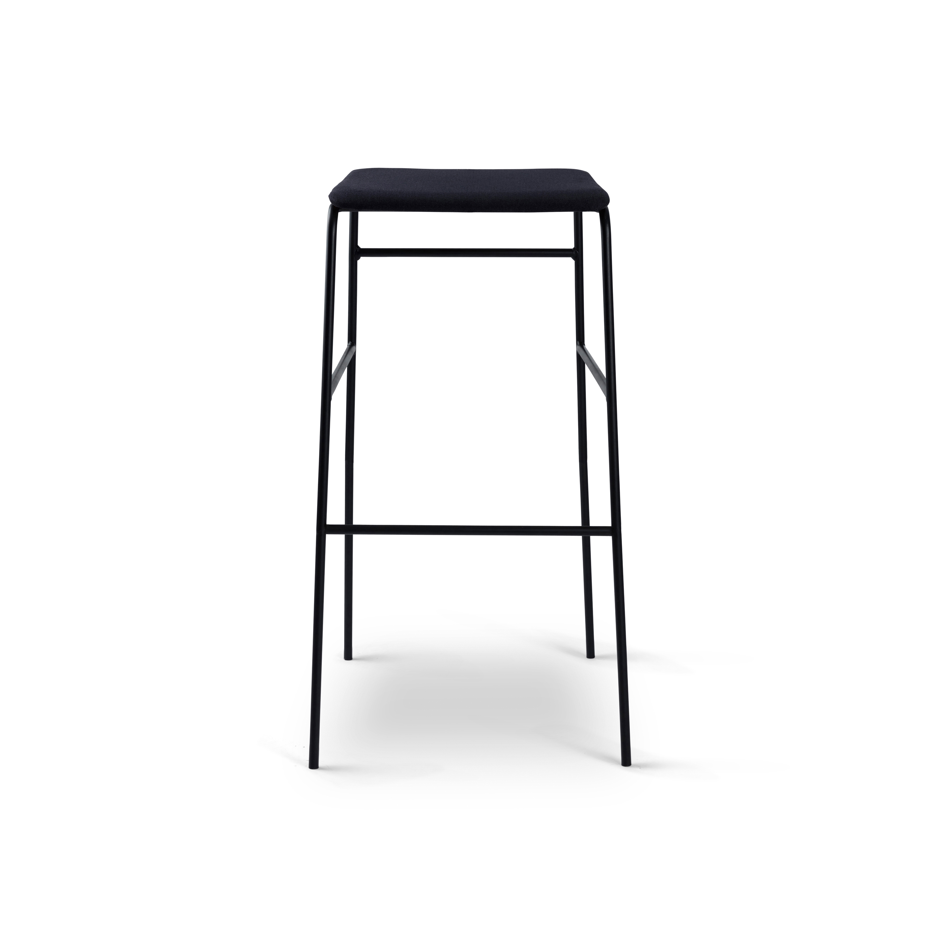 Mostrar el producto Sincera Bar Stool 79 cover 029 del fabricante Bent Hansen