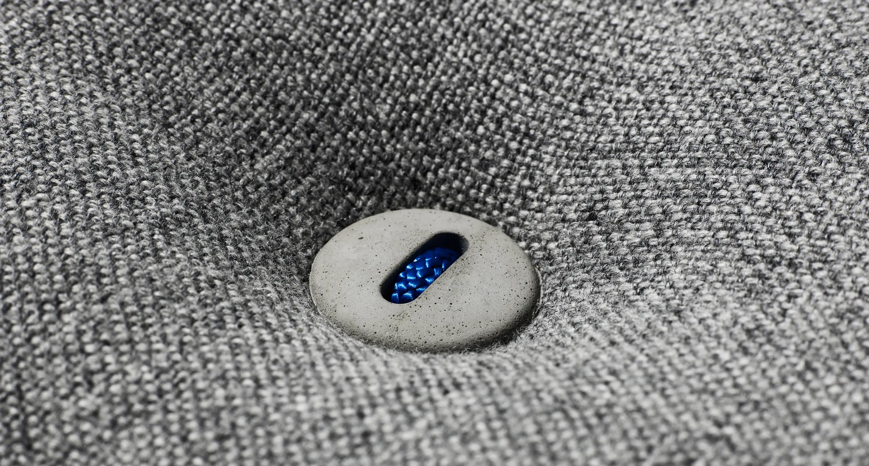 Versus - Brick Pouf
