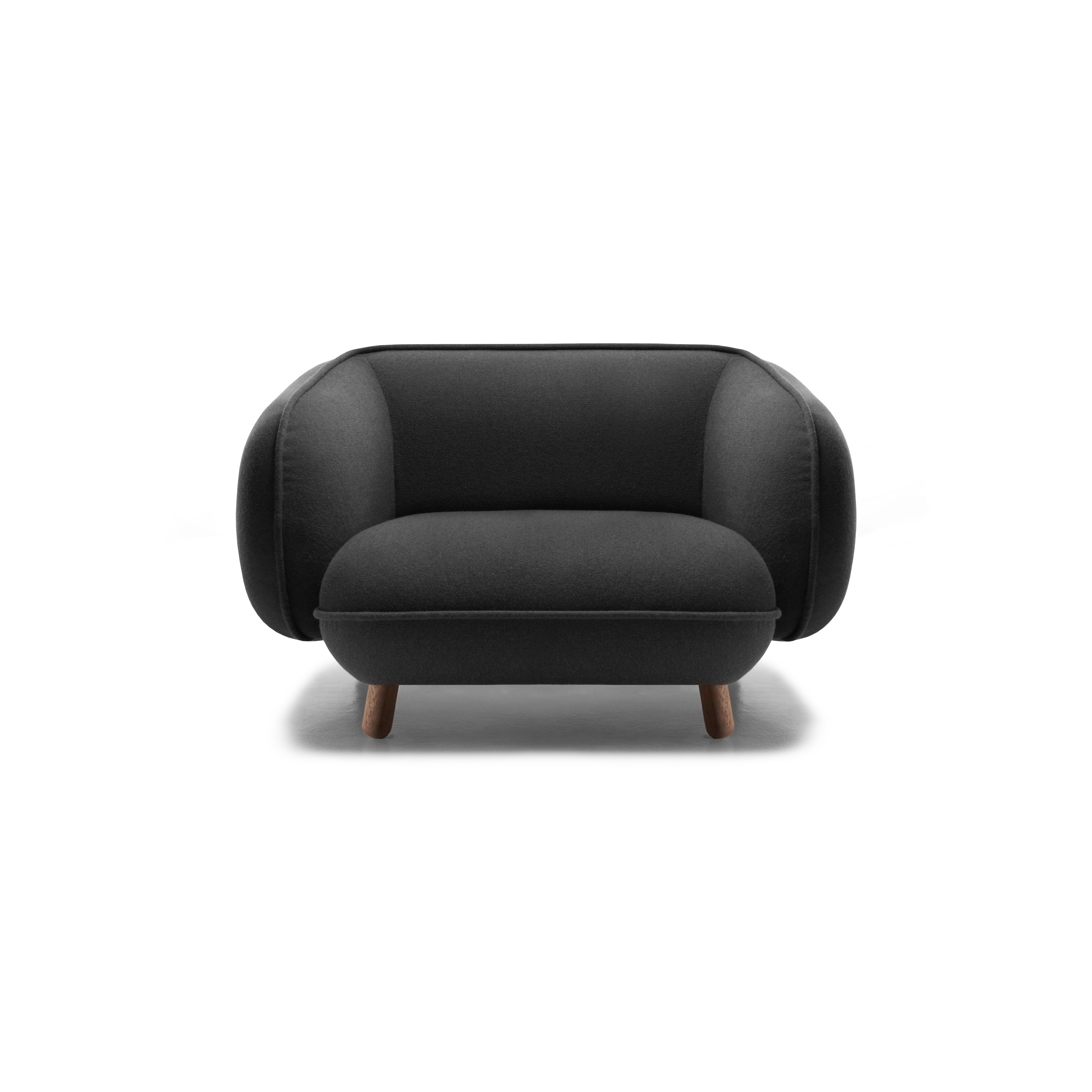 Display product Basset Chair from manufacturer Versus