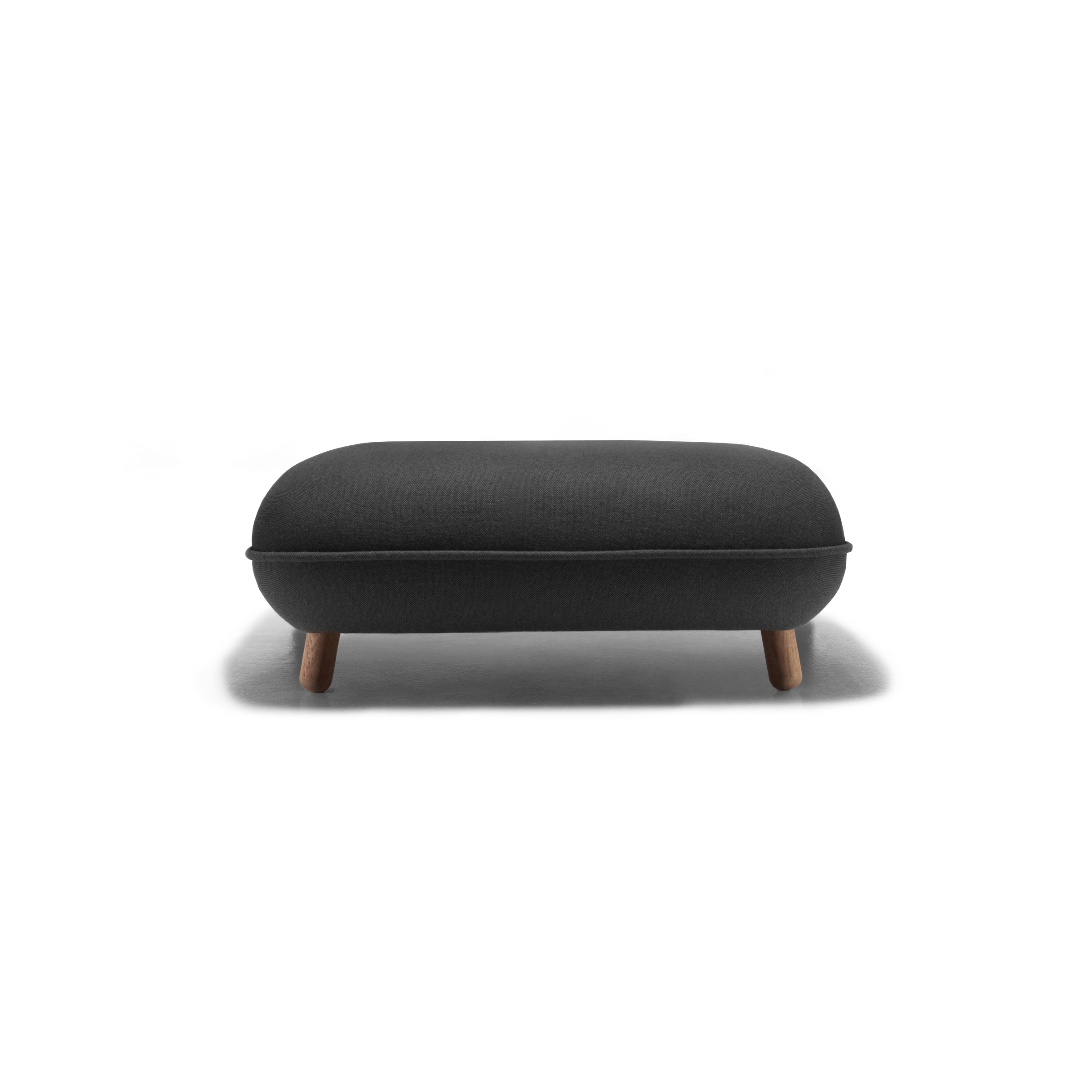 Display product Basset Pouf from manufacturer Versus