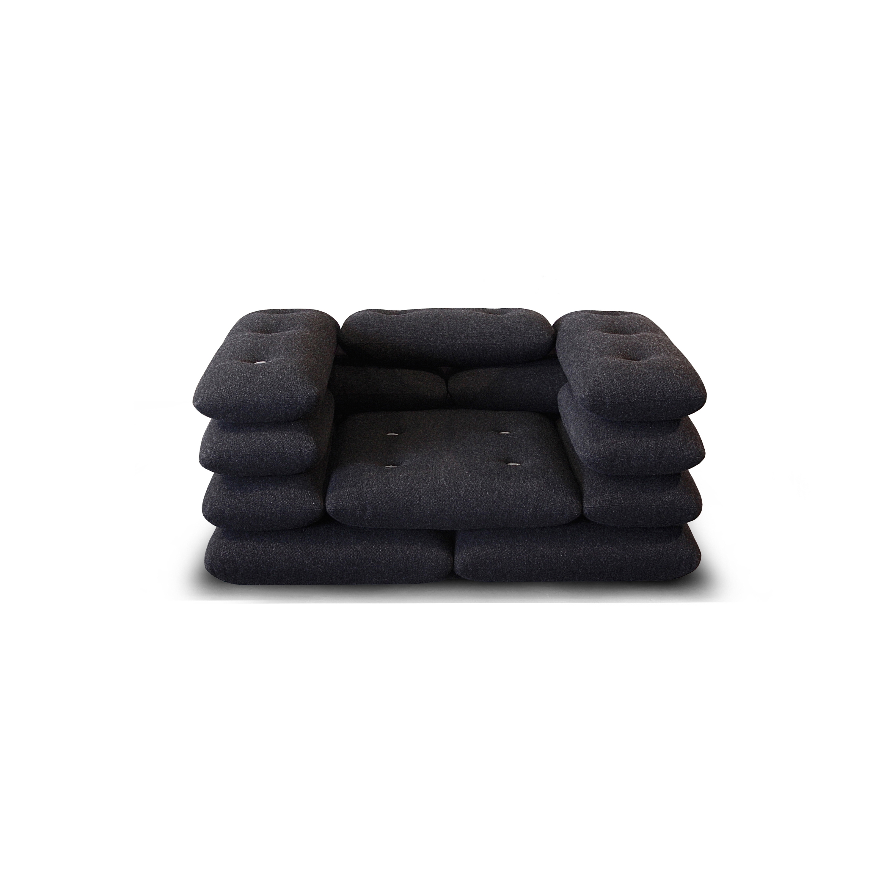 Mostra il prodotto Brick Arm chair del produttore Versus