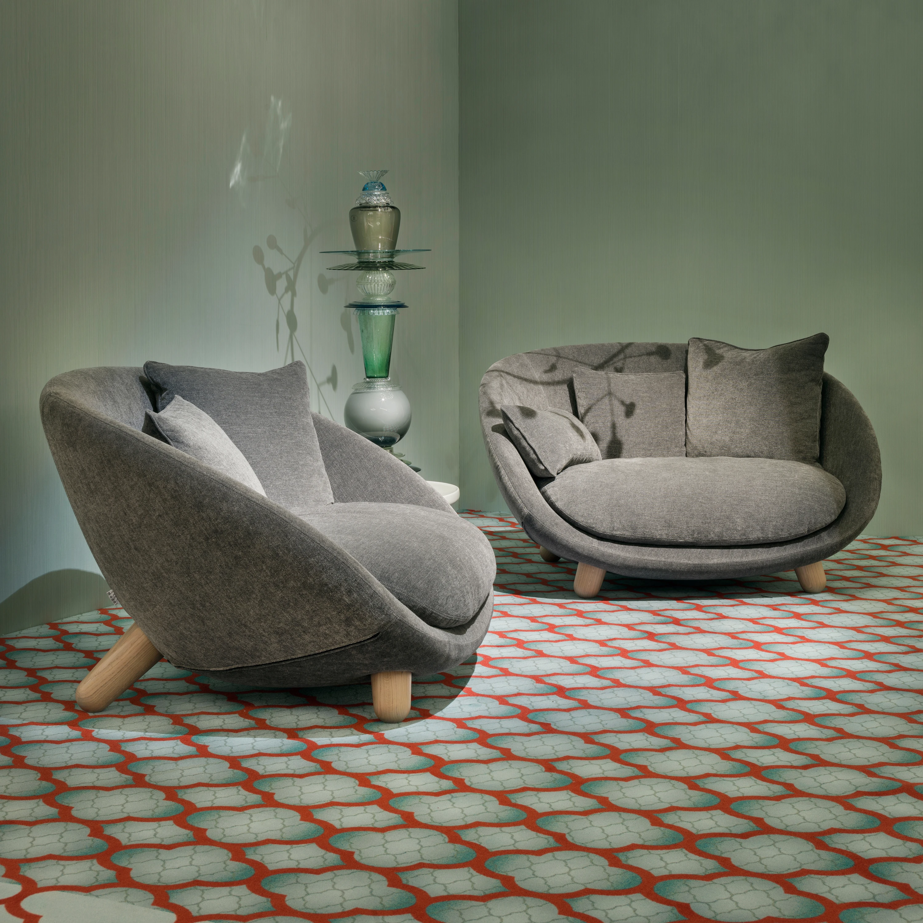 SIGNATURE BROADLOOM