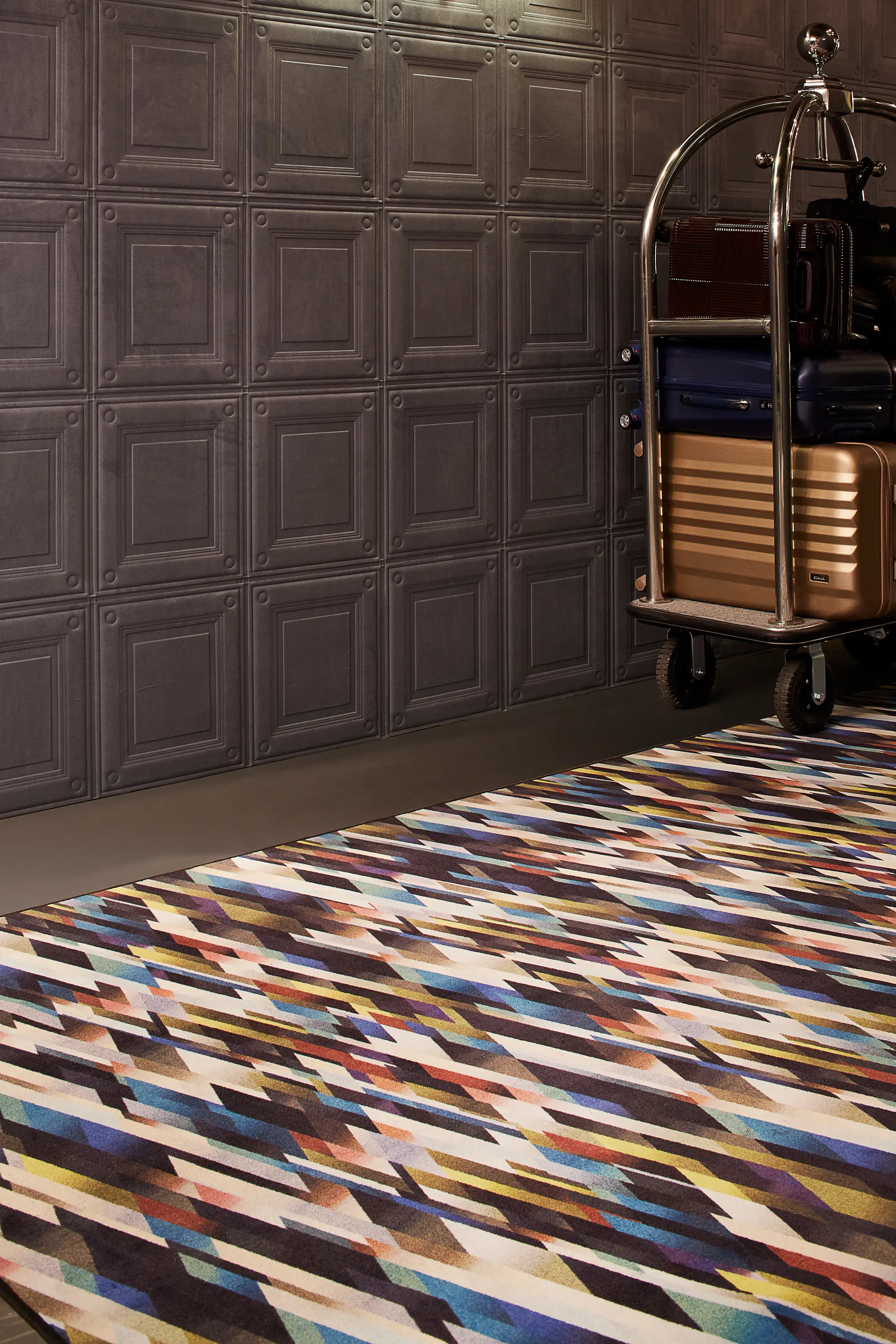 moooi carpets - Diagonal | Dark Rectangle