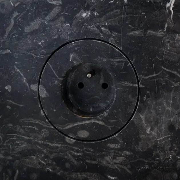 Van den Weghe - Lapris Plug Socket