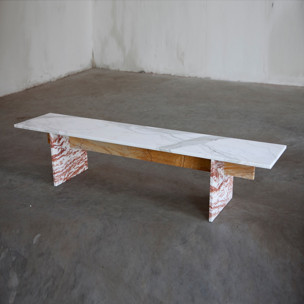 Display product Marble Bench from manufacturer Van den Weghe
