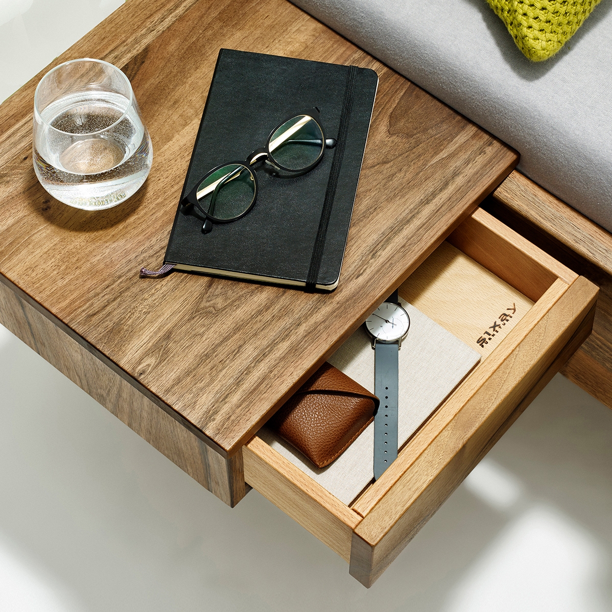 FLY hanging bedside table
