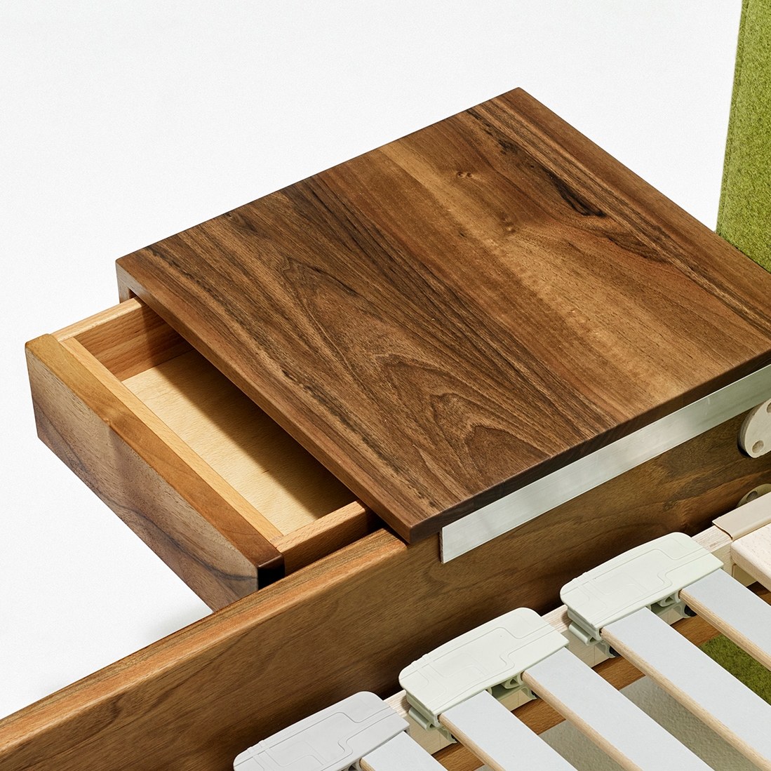 Produkt FLY hanging bedside table des Herstellers Sixay Furniture anzeigen