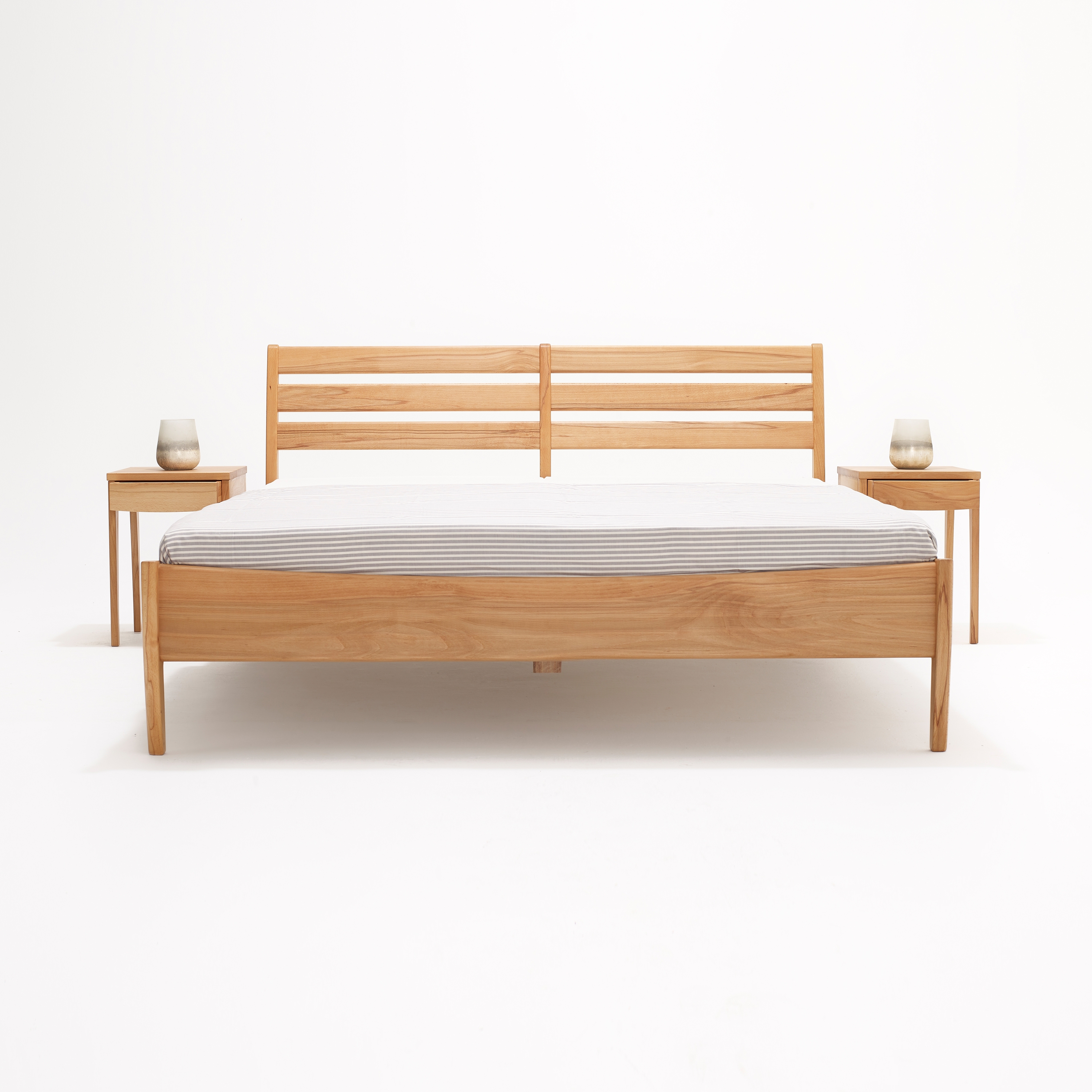 Display product PILAR bed from manufacturer Sixay Furniture