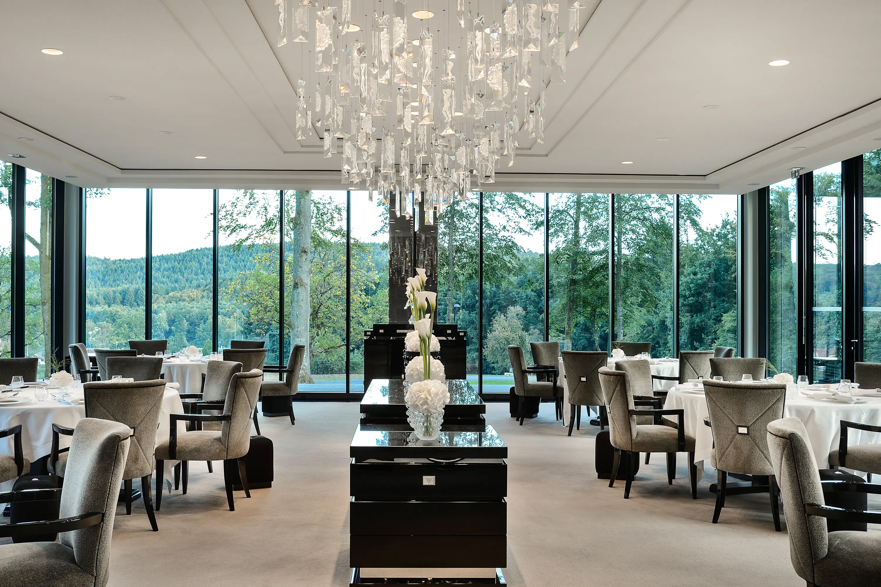 Windfall - Serene 6 Table Round