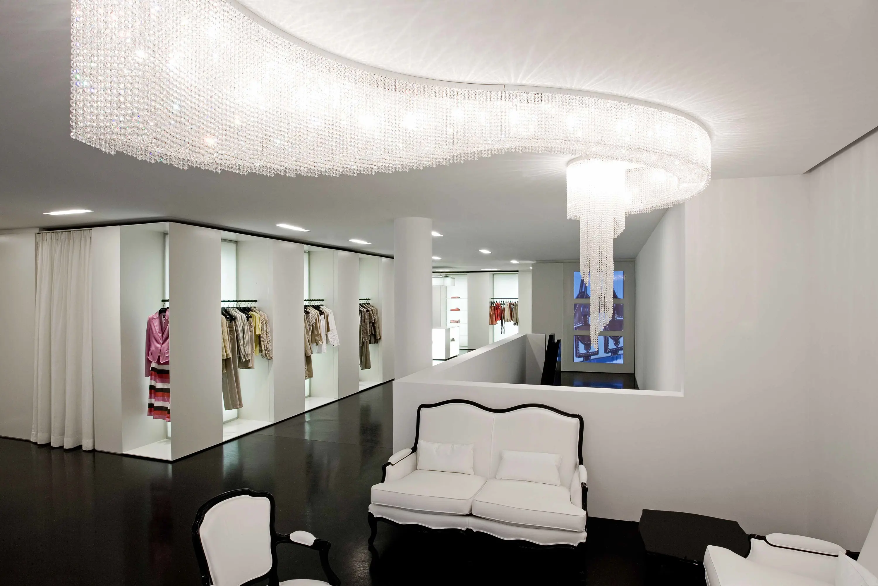 Windfall - Bespoke Chandelier "Loop"