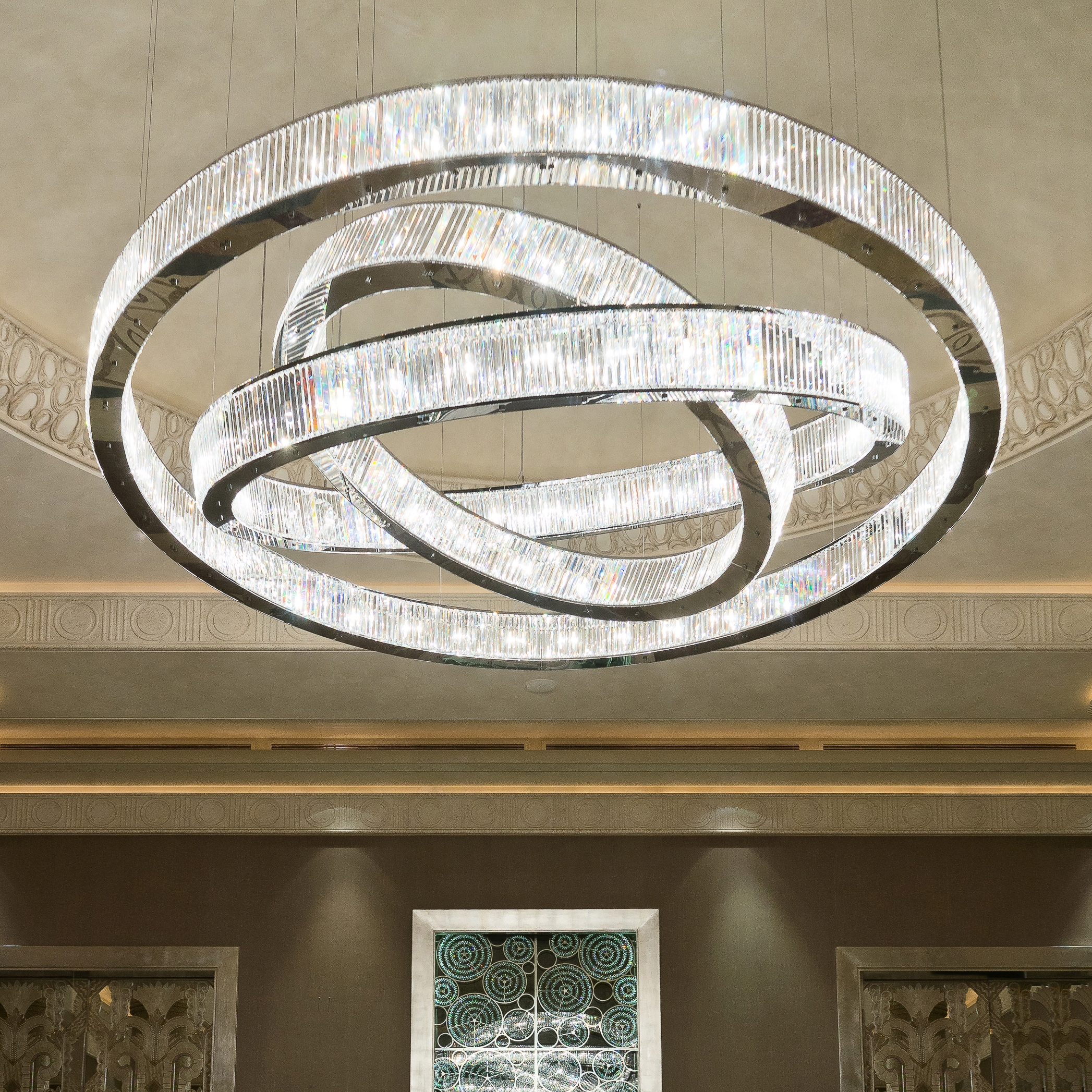 Mostra il prodotto Bespoke Chandelier "Jeddah" del produttore Windfall
