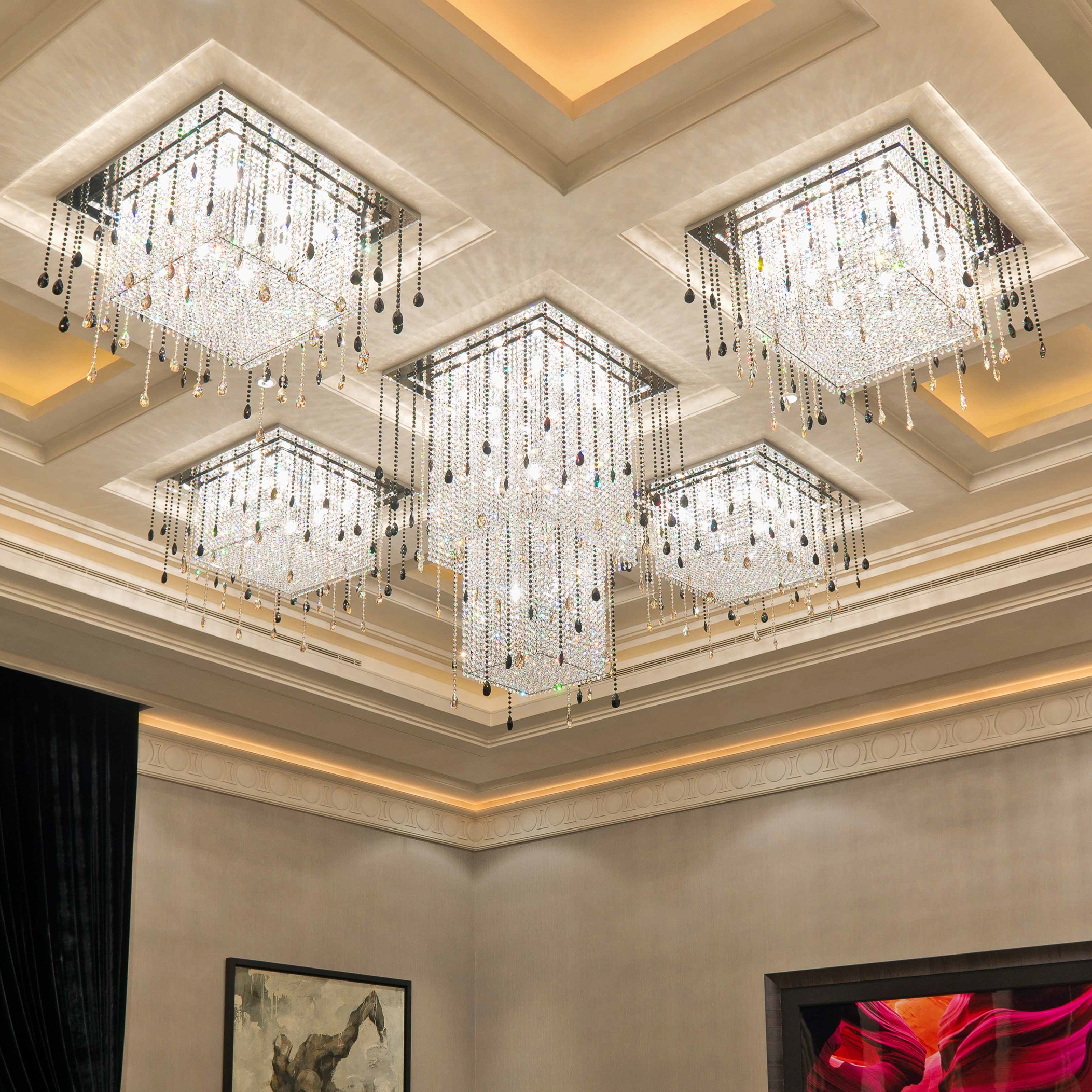Display product Bespoke Chandelier "Jeddah" from manufacturer Windfall