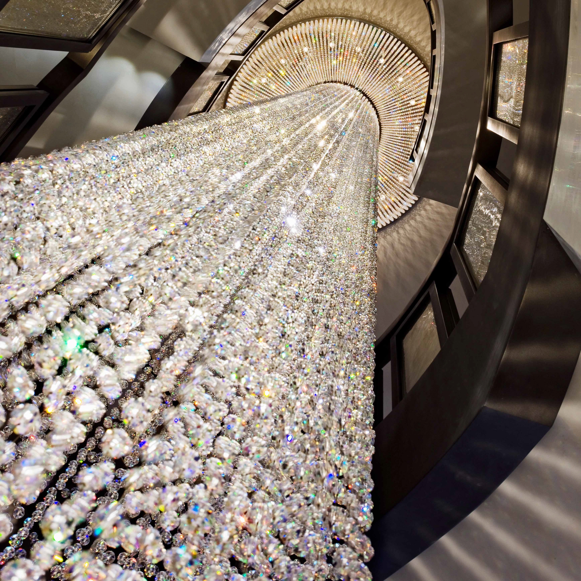 Afficher le produit Bespoke Chandelier "Cavalli" du fabricant Windfall