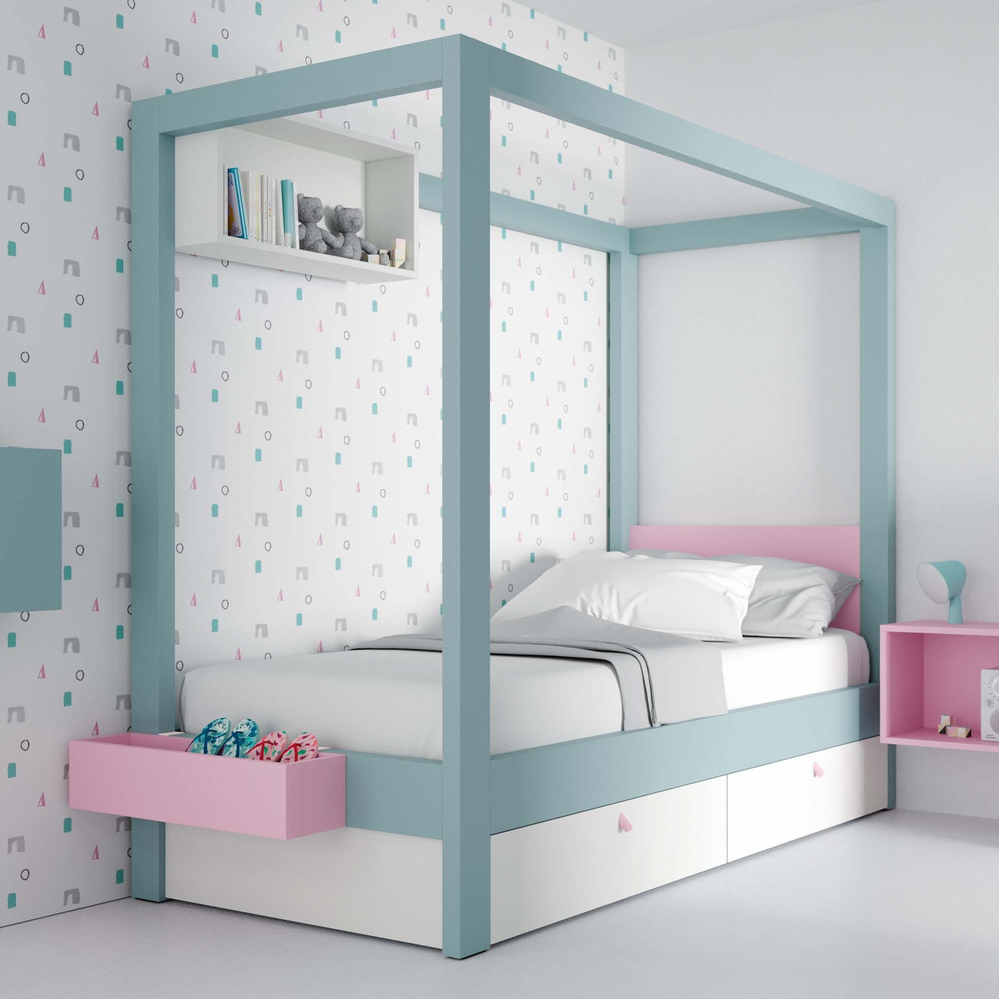 Canopy bed 11