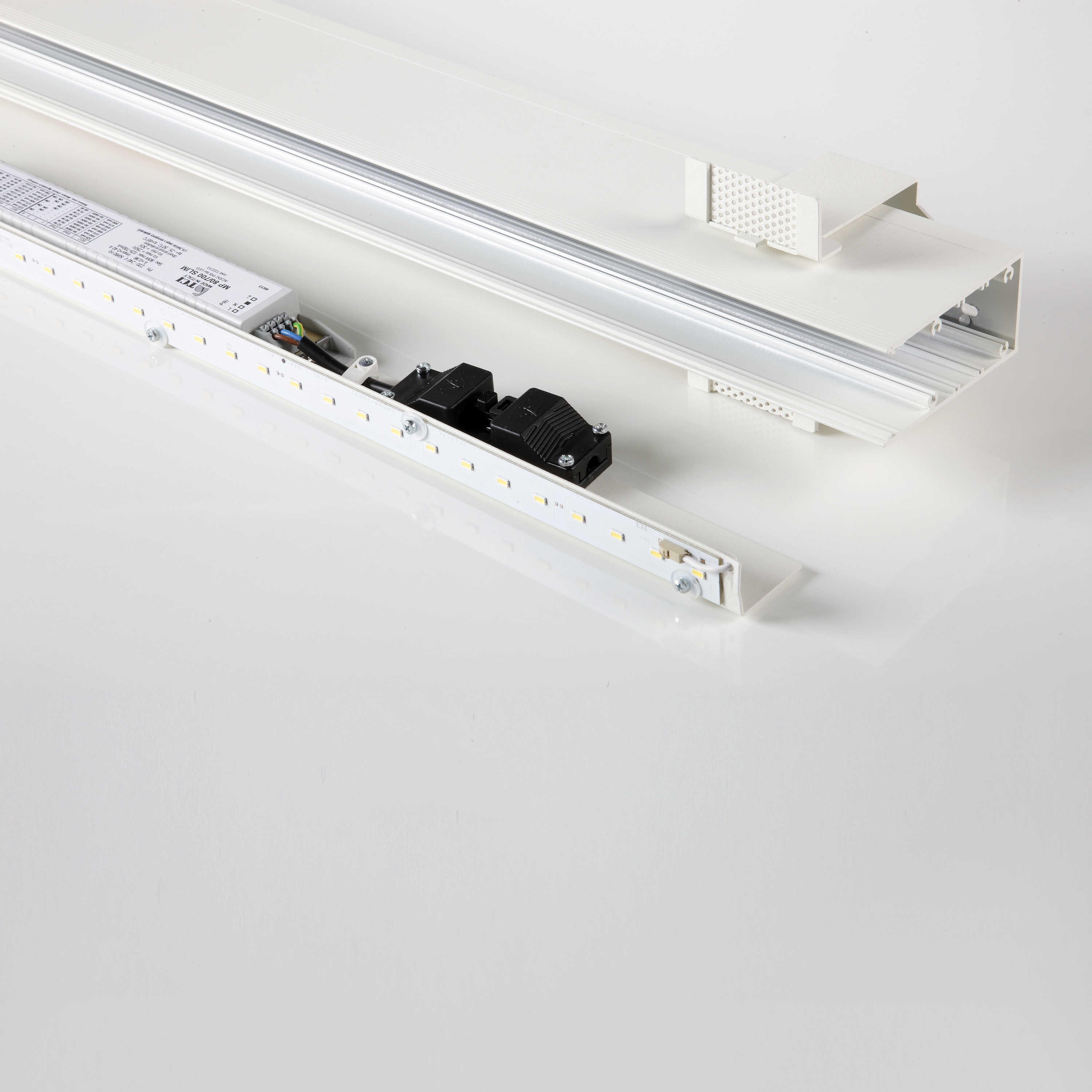 Mostra il prodotto Phantom System dimmable 1...10V del produttore EGOLUCE