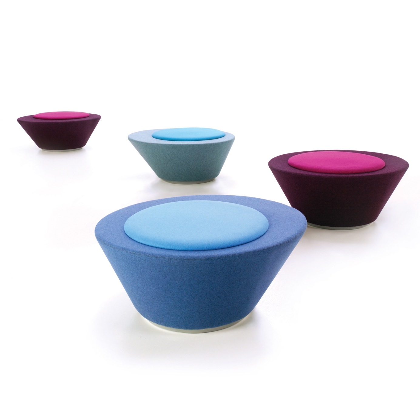 Display product Pluto from manufacturer Leland International