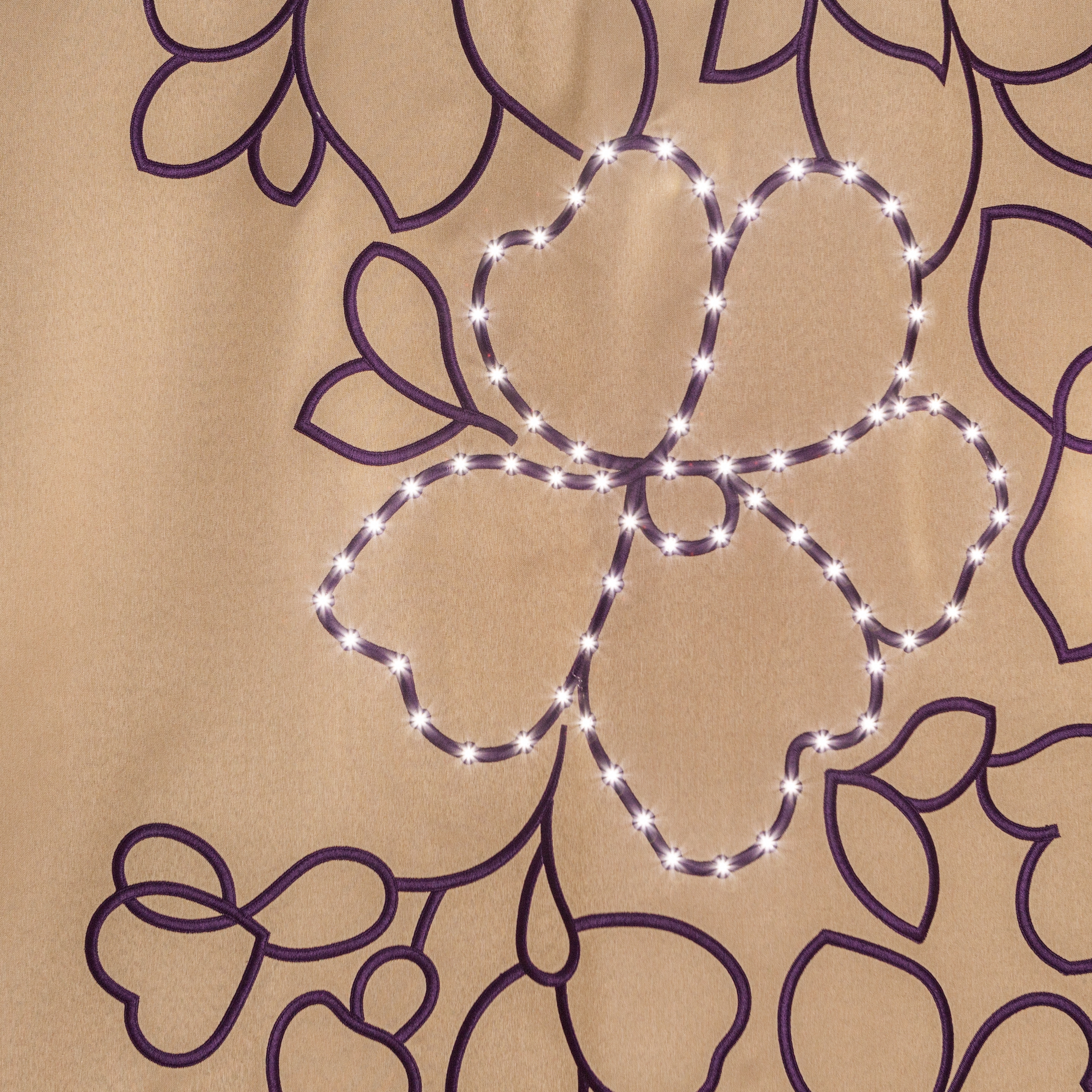 Afficher le produit Dimout Matt-Bouquet | camel / ivory du fabricant Forster Rohner Textile Innovations