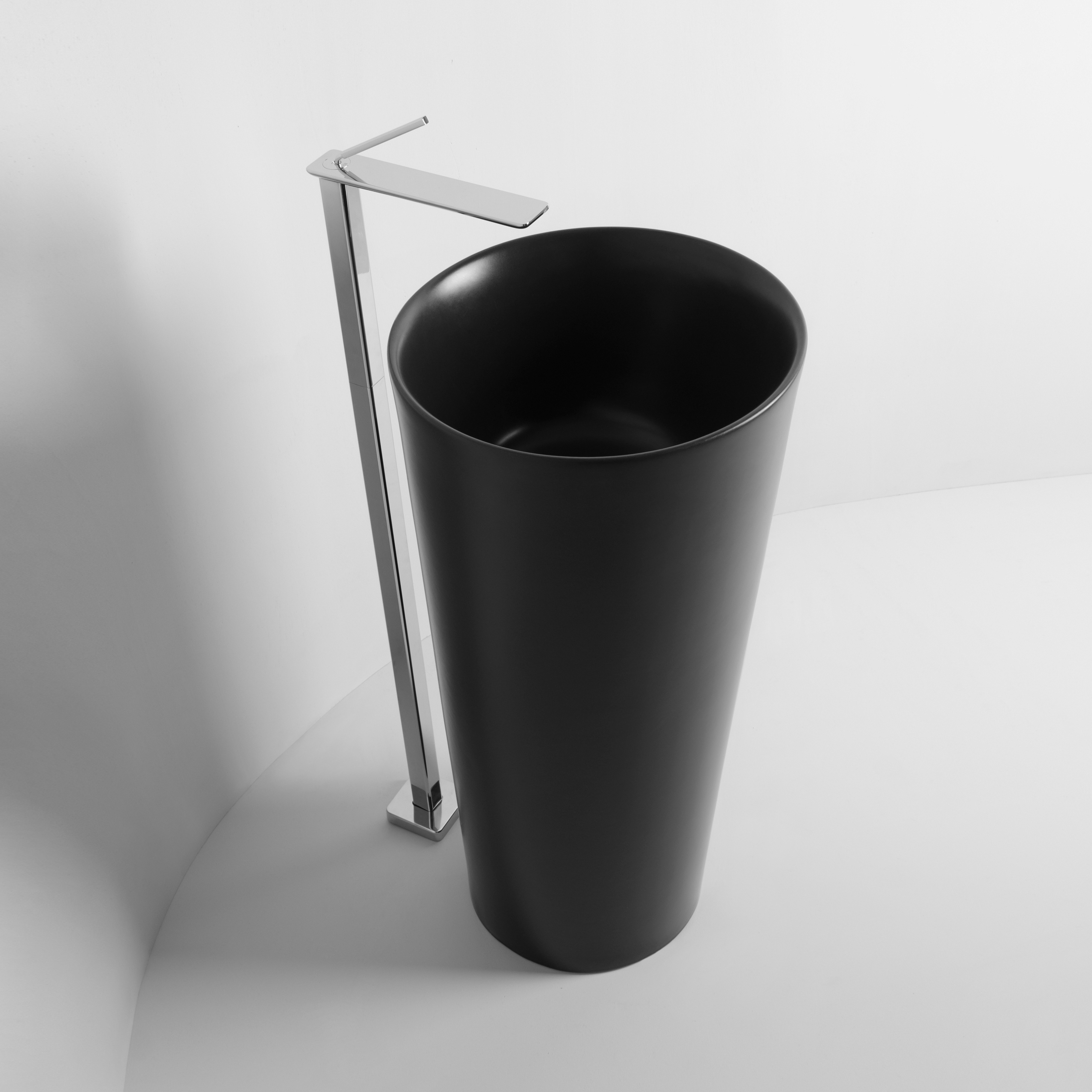 IL Sink | Freestanding