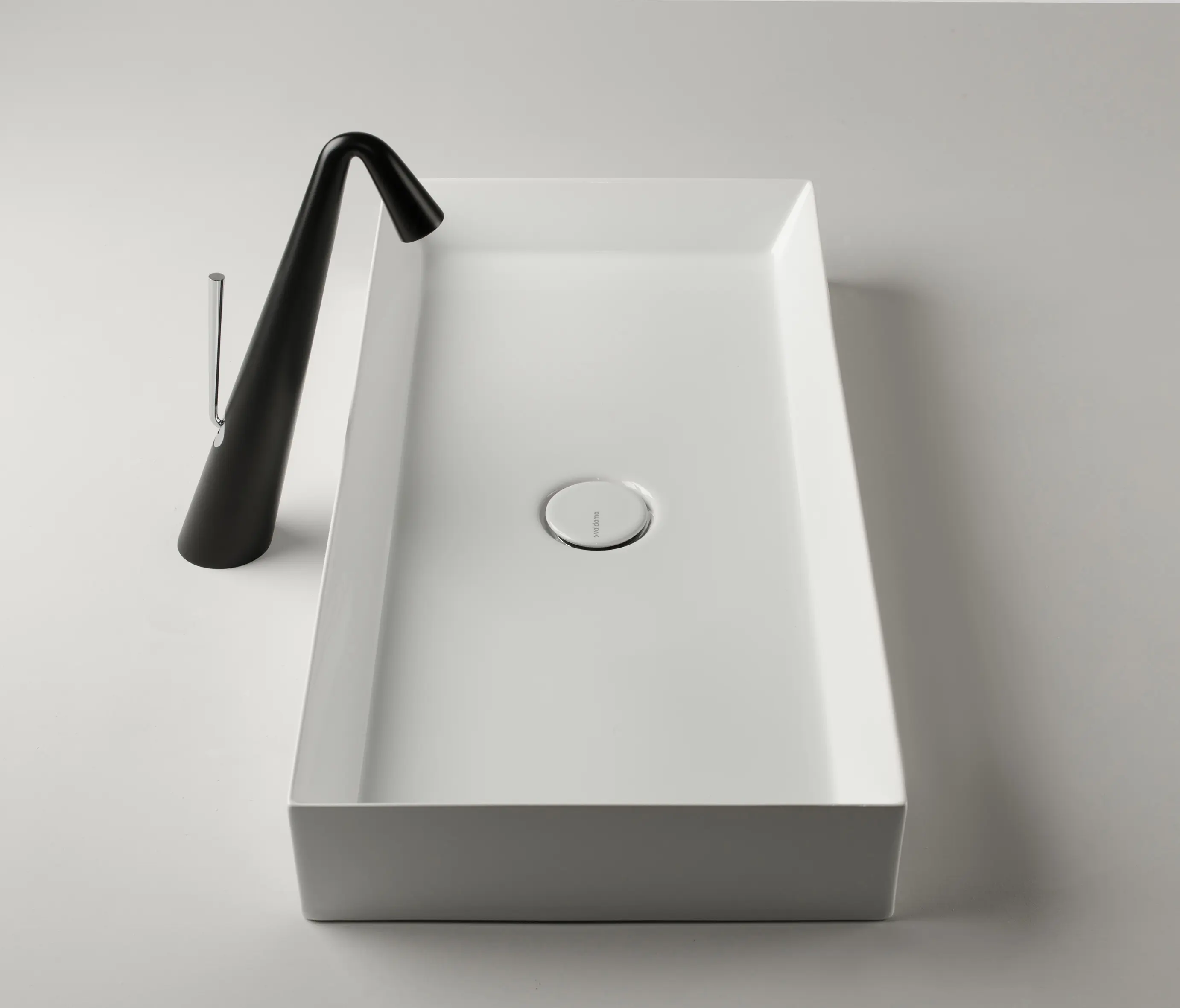 TRACK SINK | 70 X 35 H10 - Wash basins from Valdama | Architonic