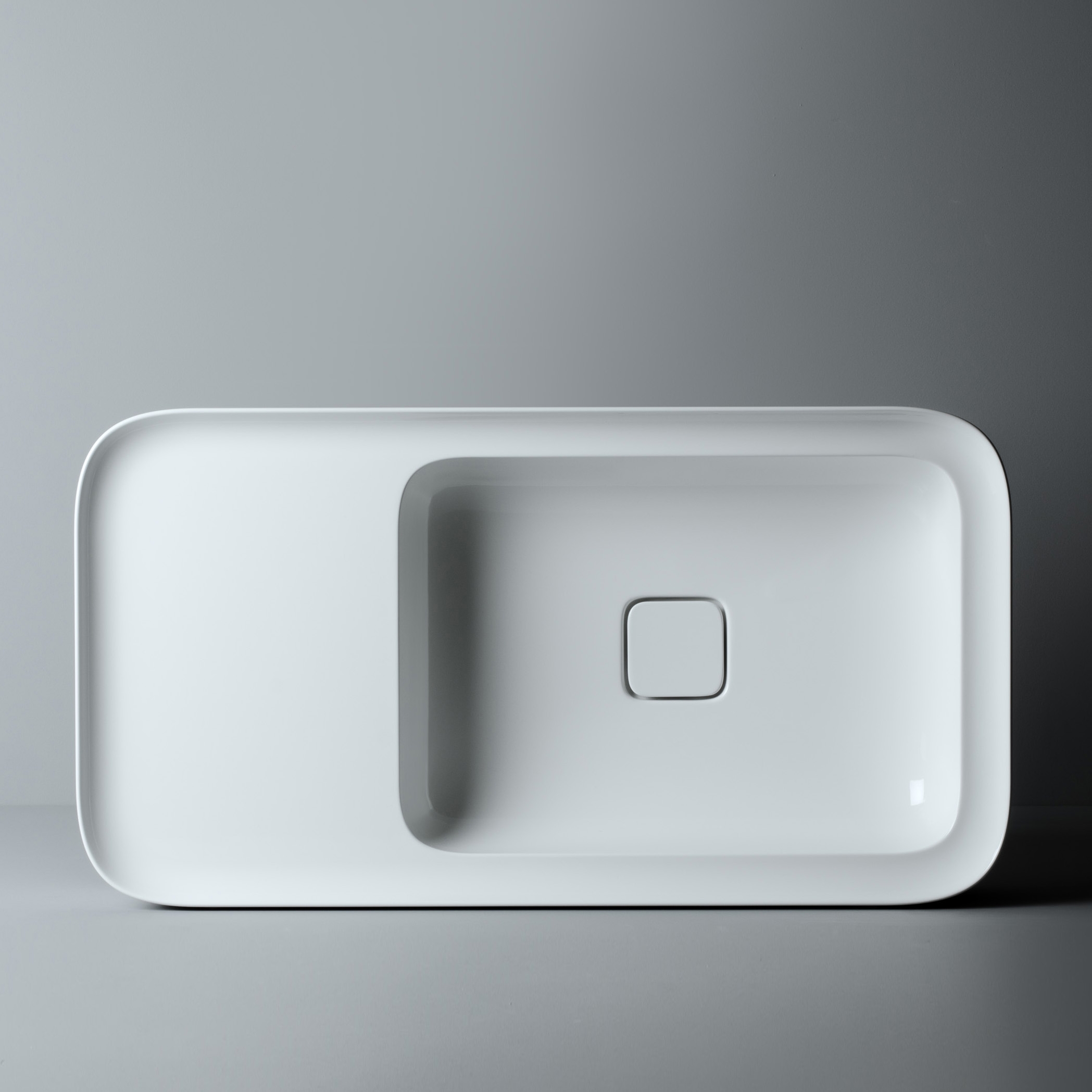 Produkt Cameo Sink | 75 x 40 h14 (piano 26) des Herstellers Valdama anzeigen