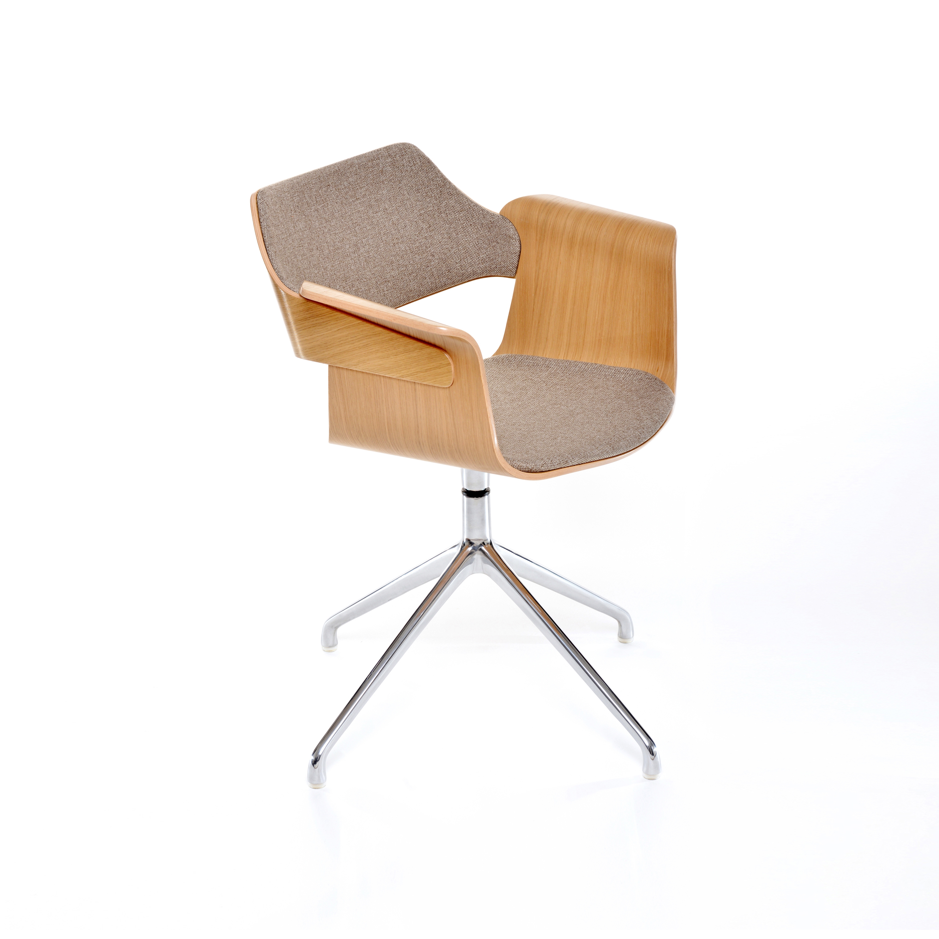 Produkt Flagship Swivel armchair des Herstellers PlyDesign anzeigen