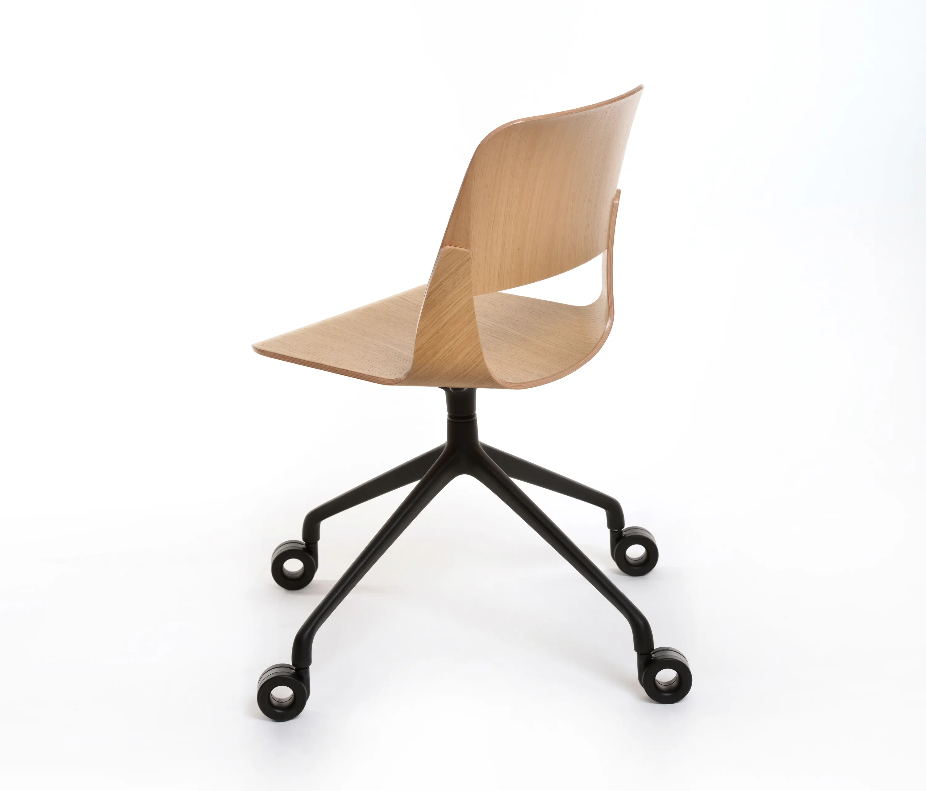 PlyDesign - Frigate Chair with swivel base and castors
