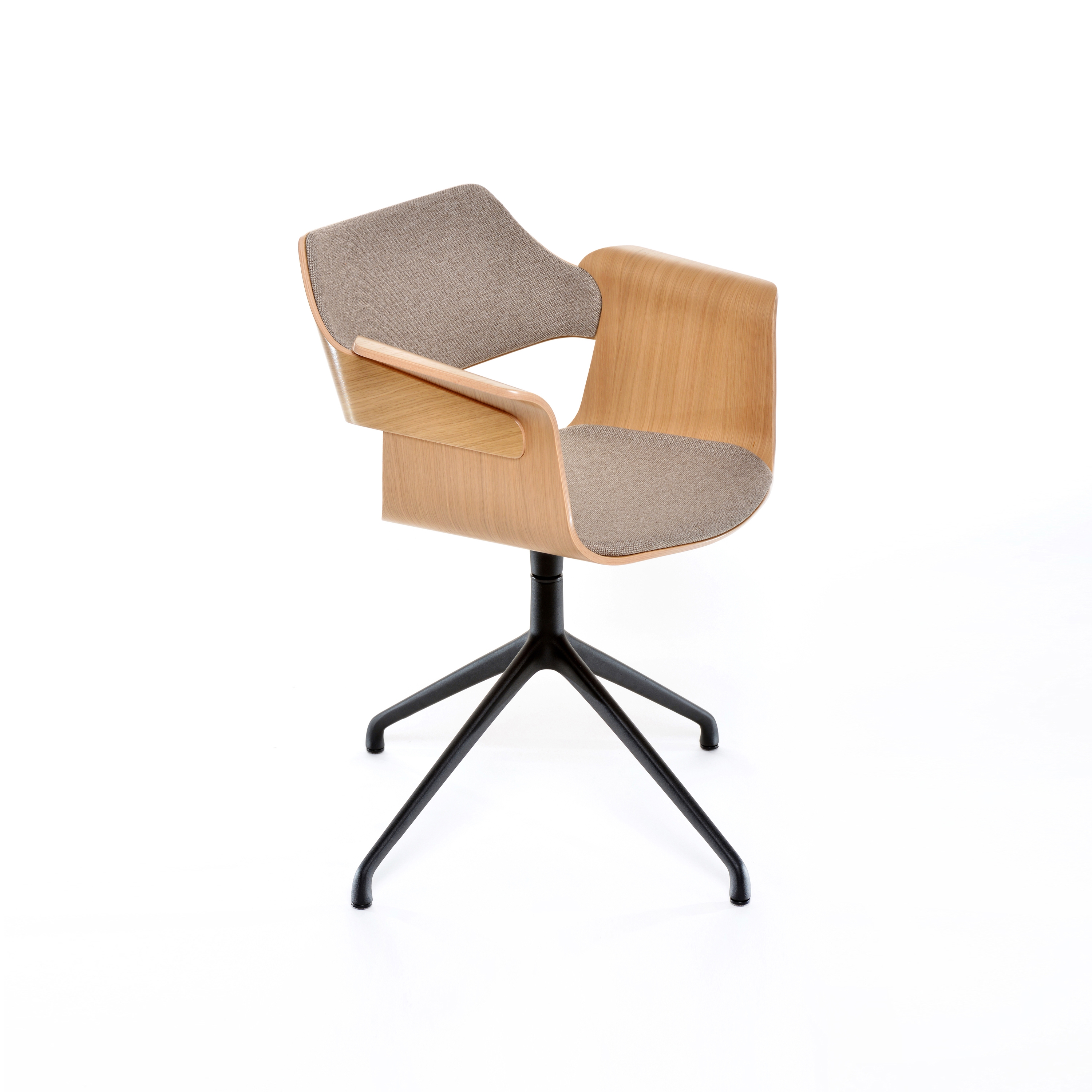 Flagship Swivel armchair