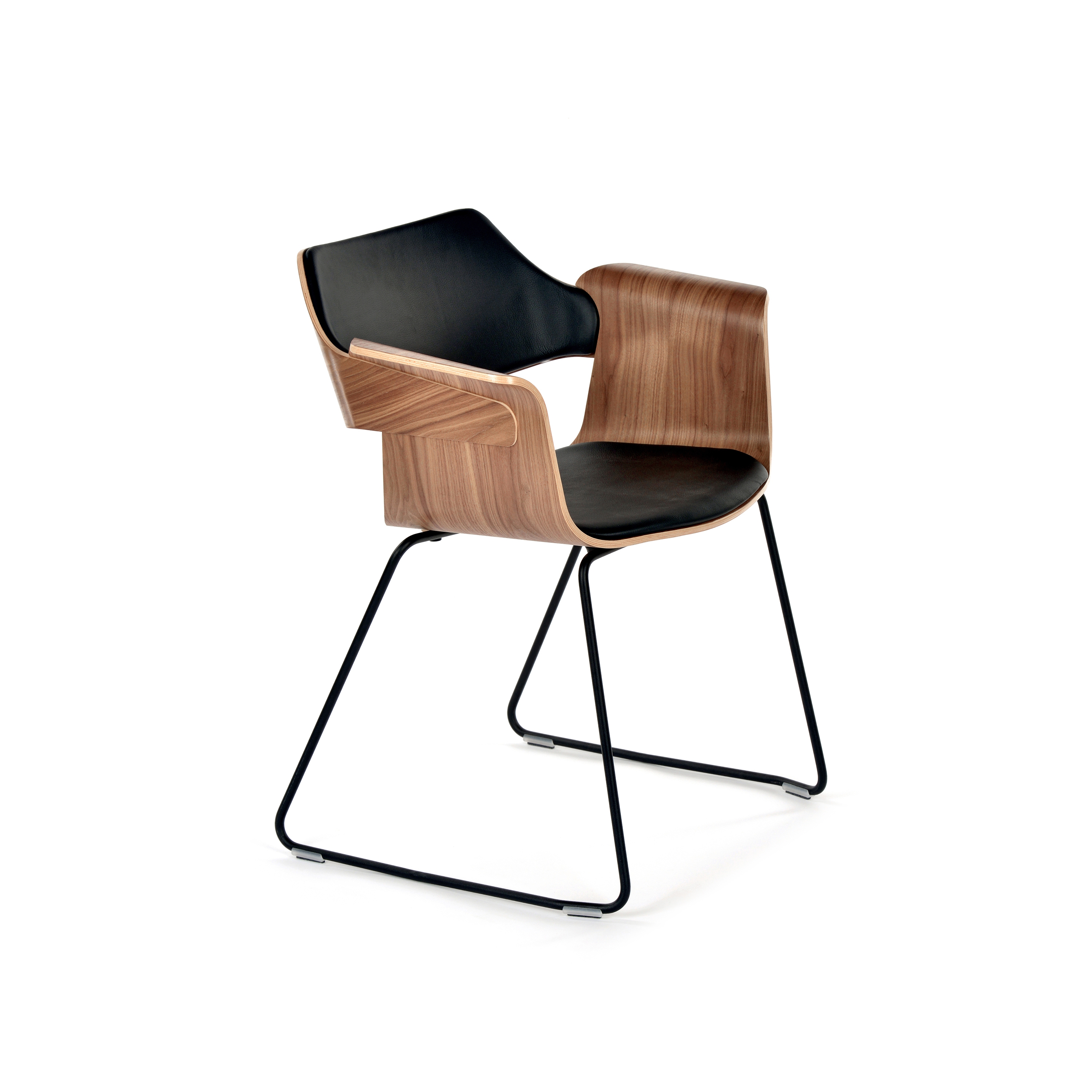 Mostra il prodotto Flagship Armchair with sled base del produttore PlyDesign