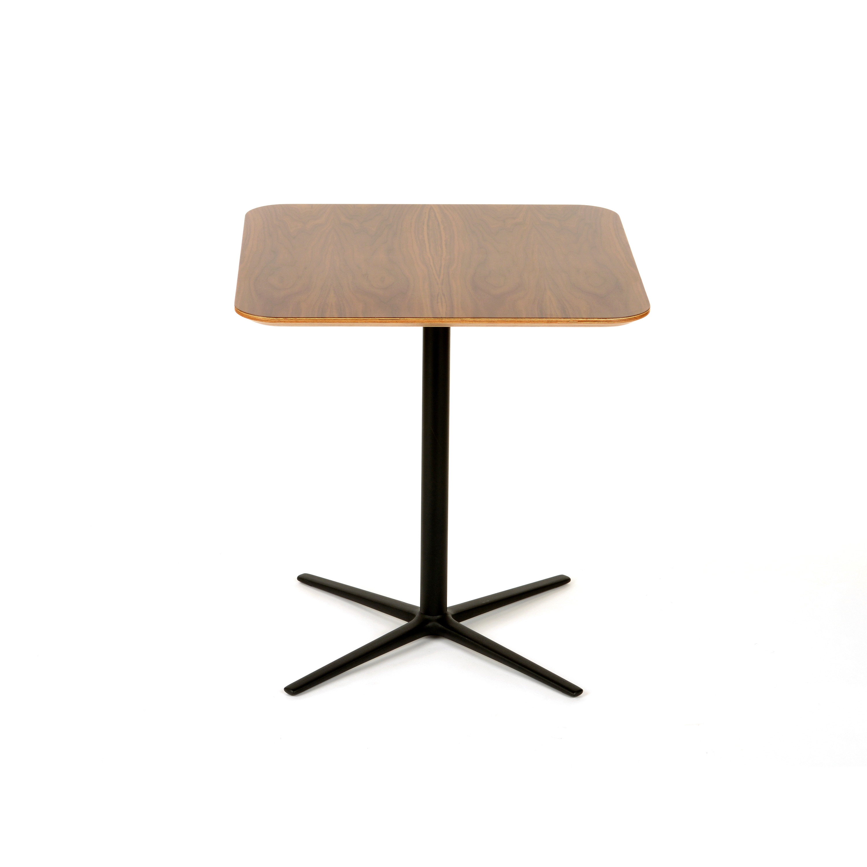 Mostra il prodotto Mothership Tea table with metal base del produttore PlyDesign