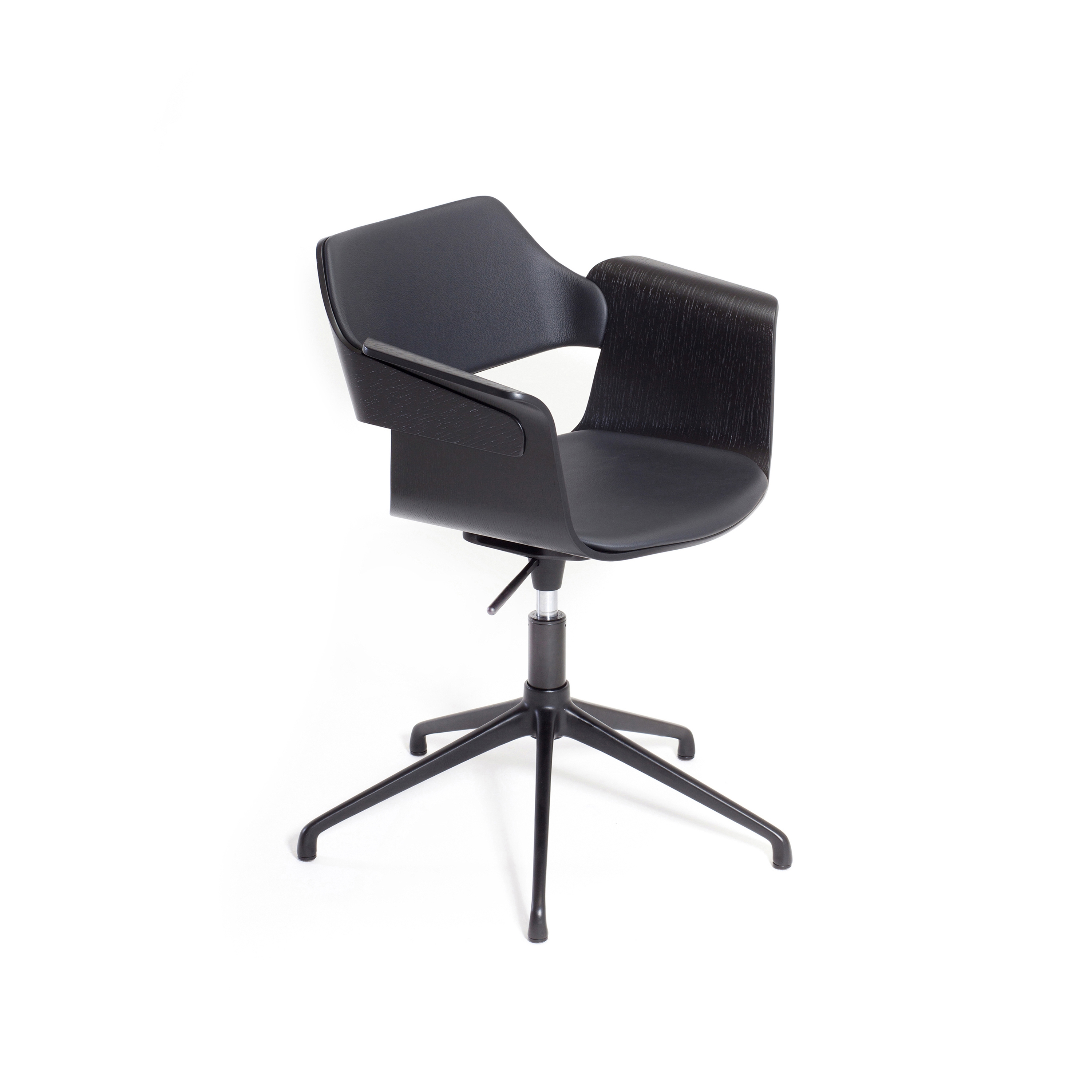Mostra il prodotto Flagship height-adjustable swivel armchairs del produttore PlyDesign